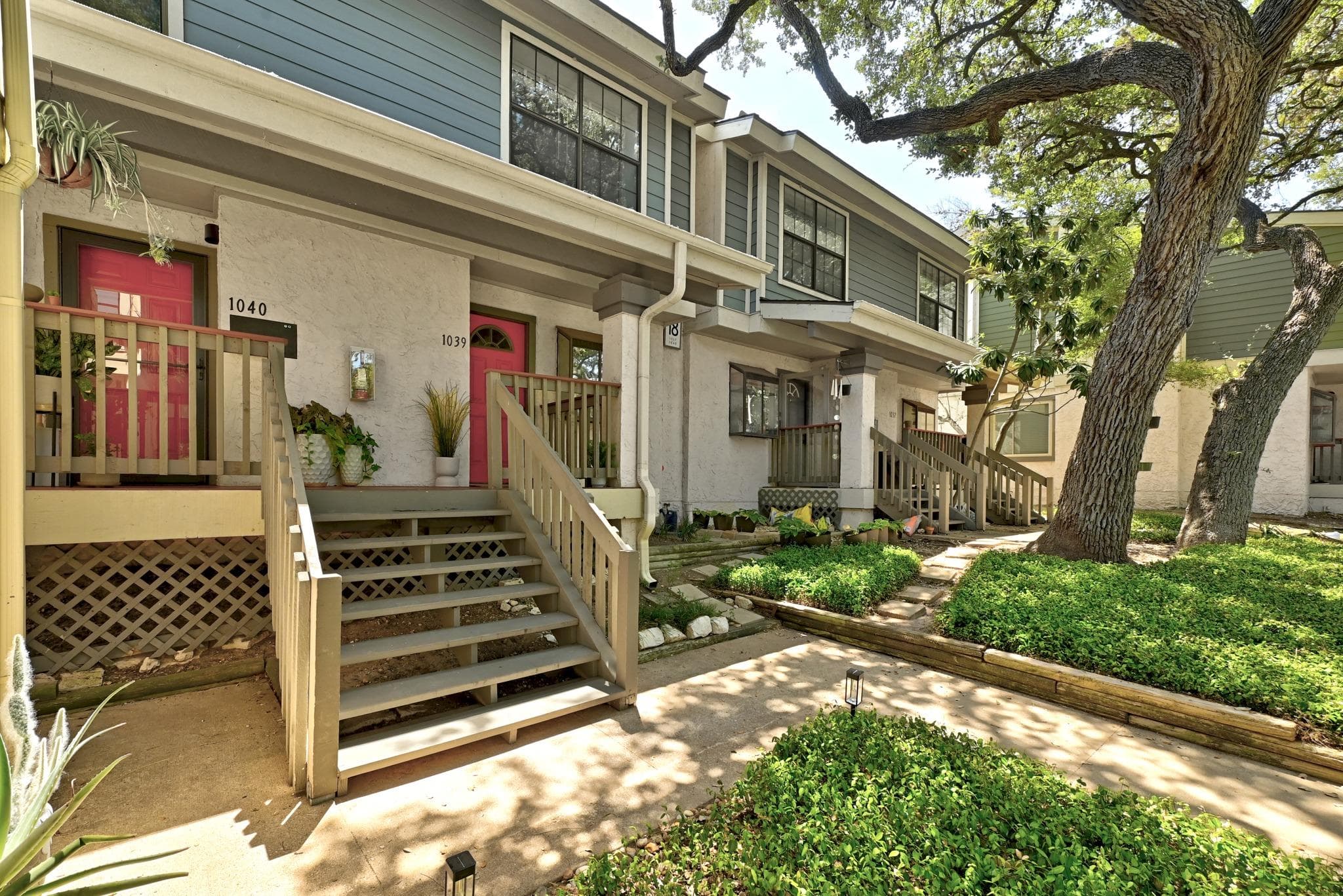 2215 Post Rd #1039