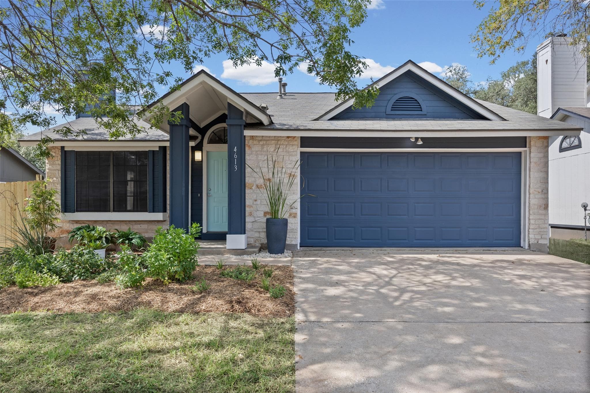 4613 MOLERA Dr