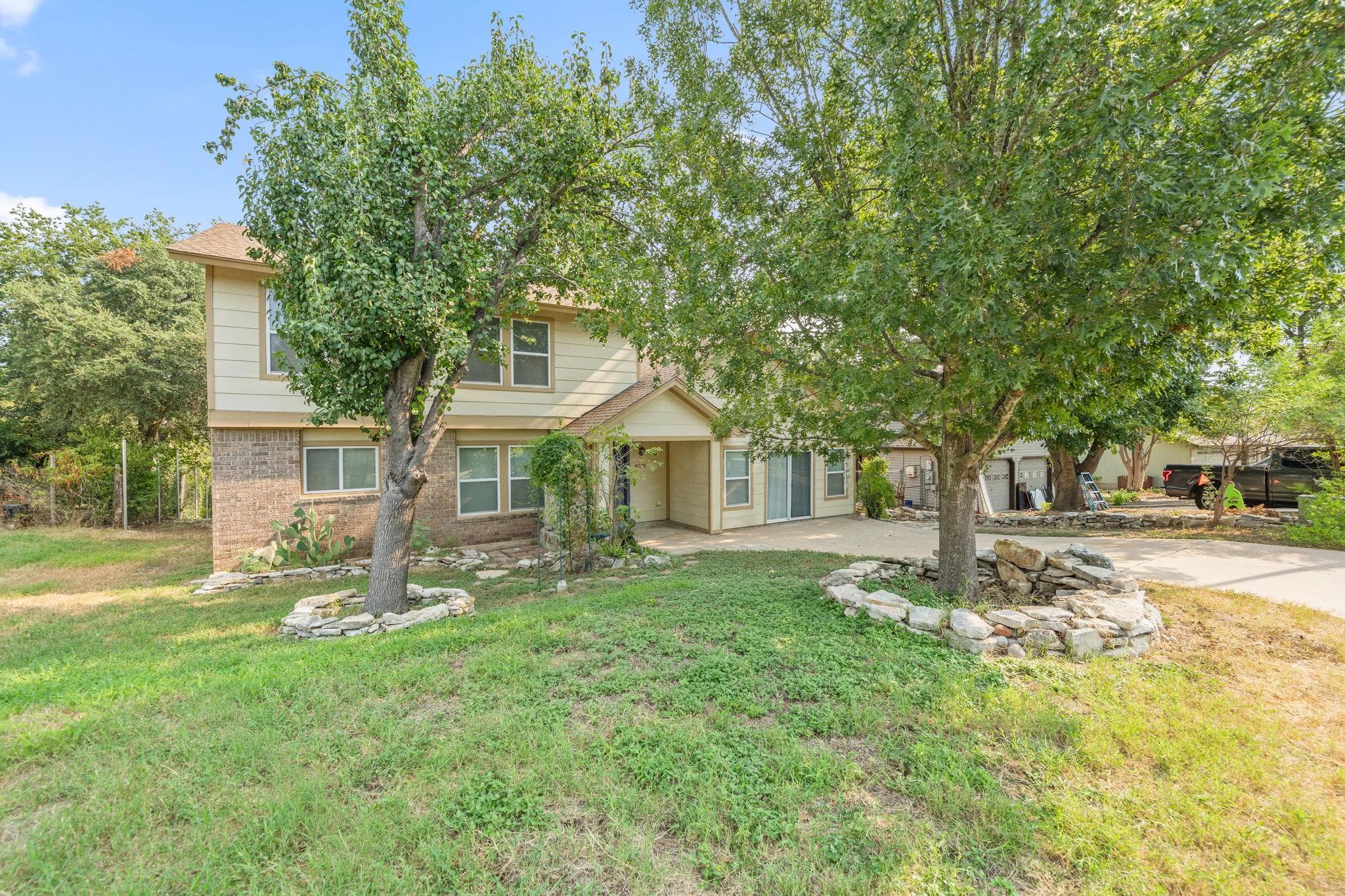 8308 Hanbridge Ln