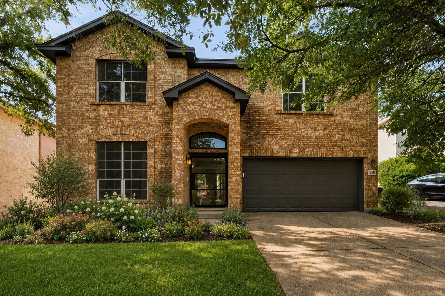 2315 Arnie Ln