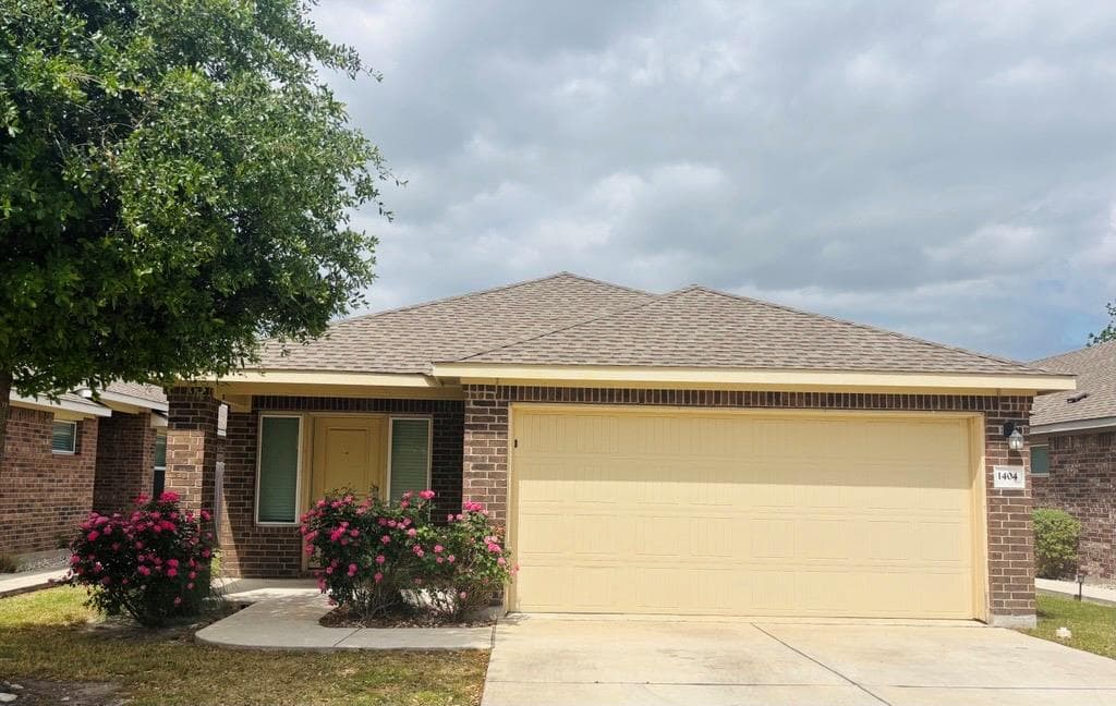 1404 Walden Pond Dr