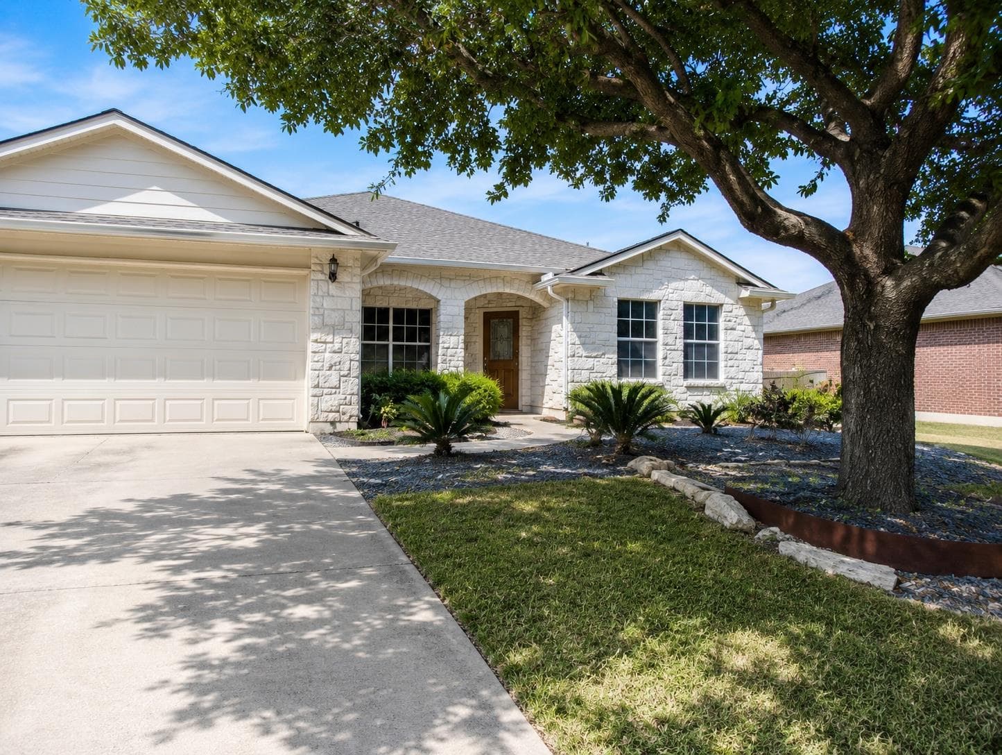 3844 Laurel Ridge Dr