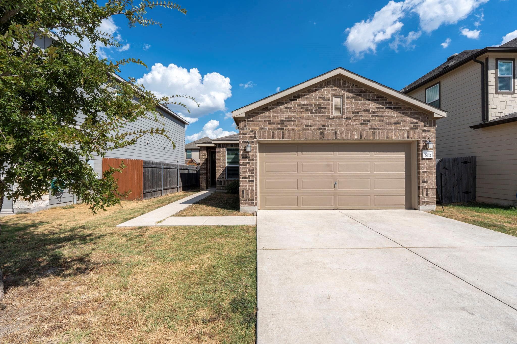 6317 Carriage Pines Dr