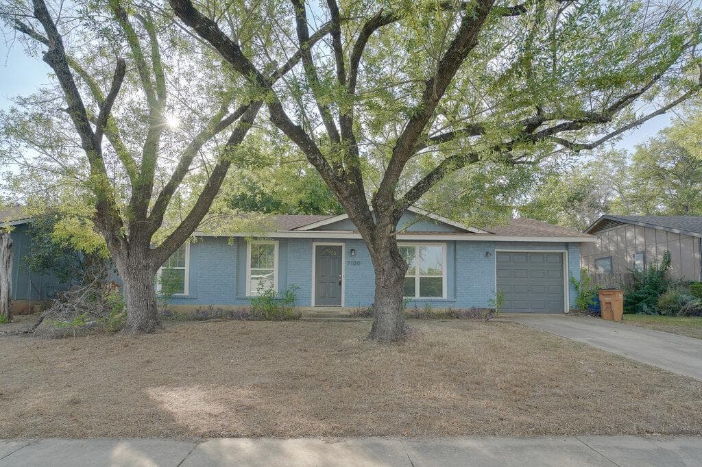 7100 Barnsdale Way