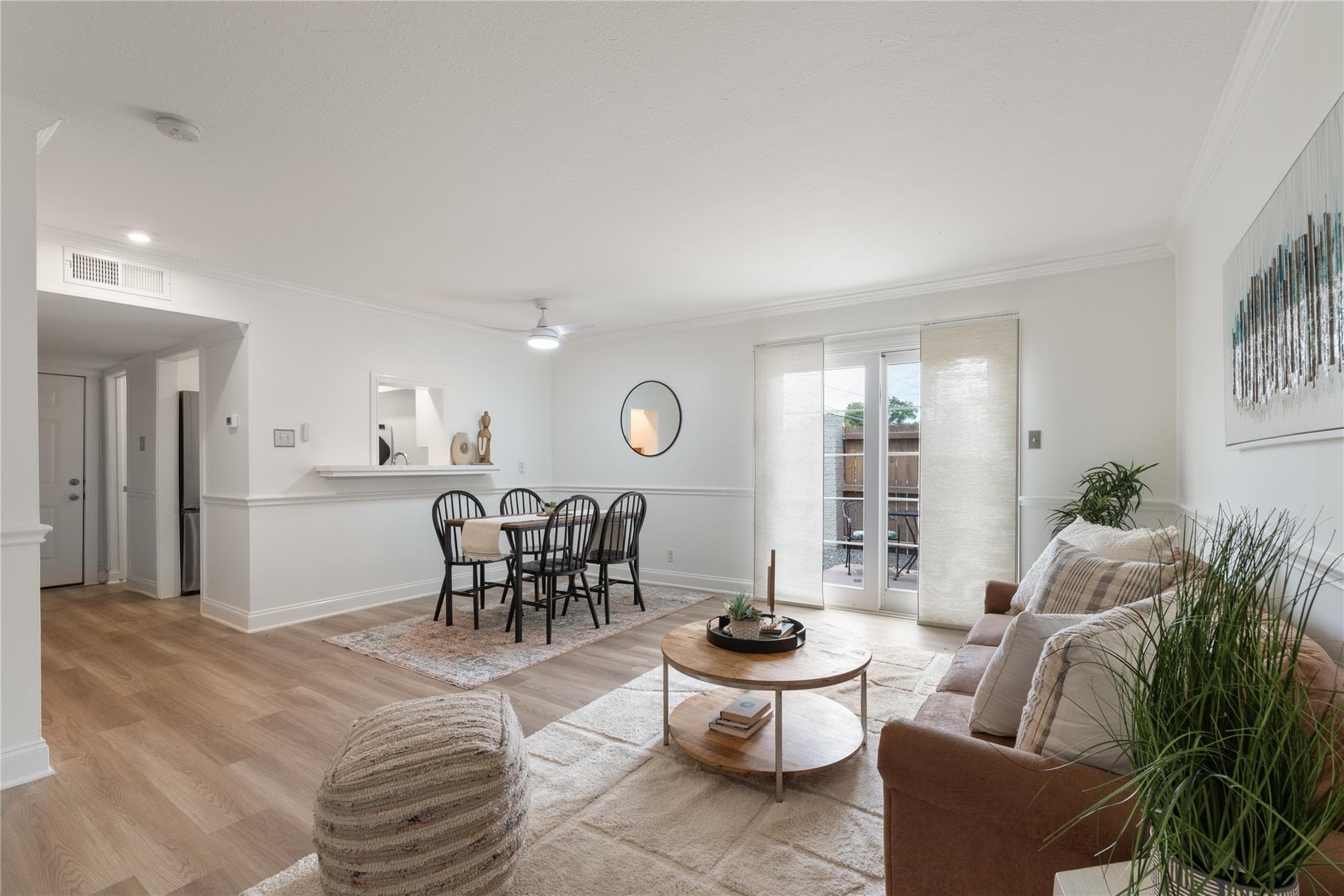 2122 Hancock Dr #103