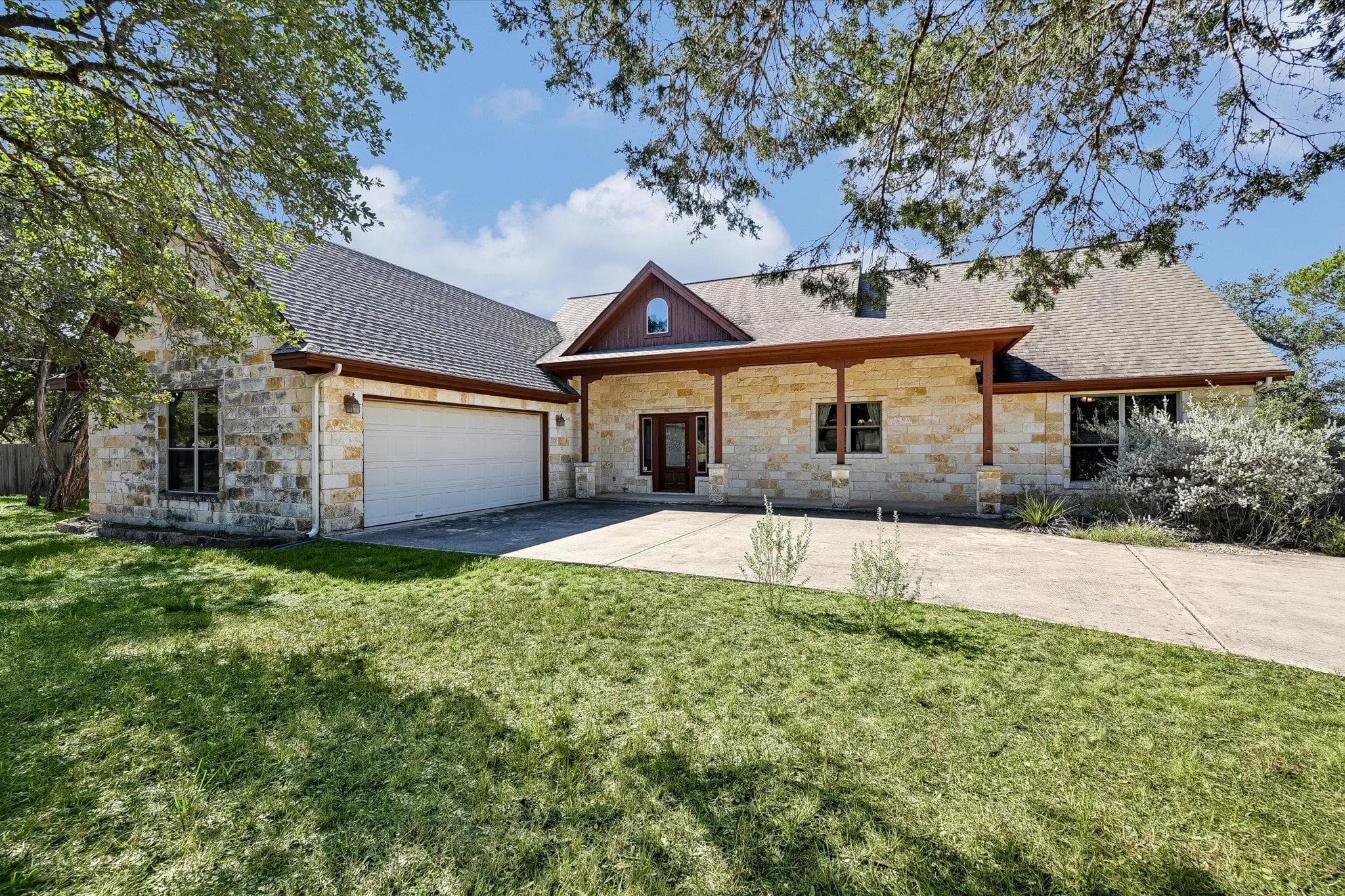 404 W View Dr