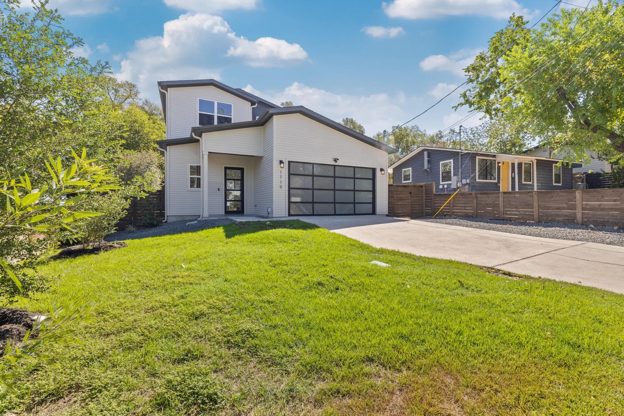 1719 Bunche Rd