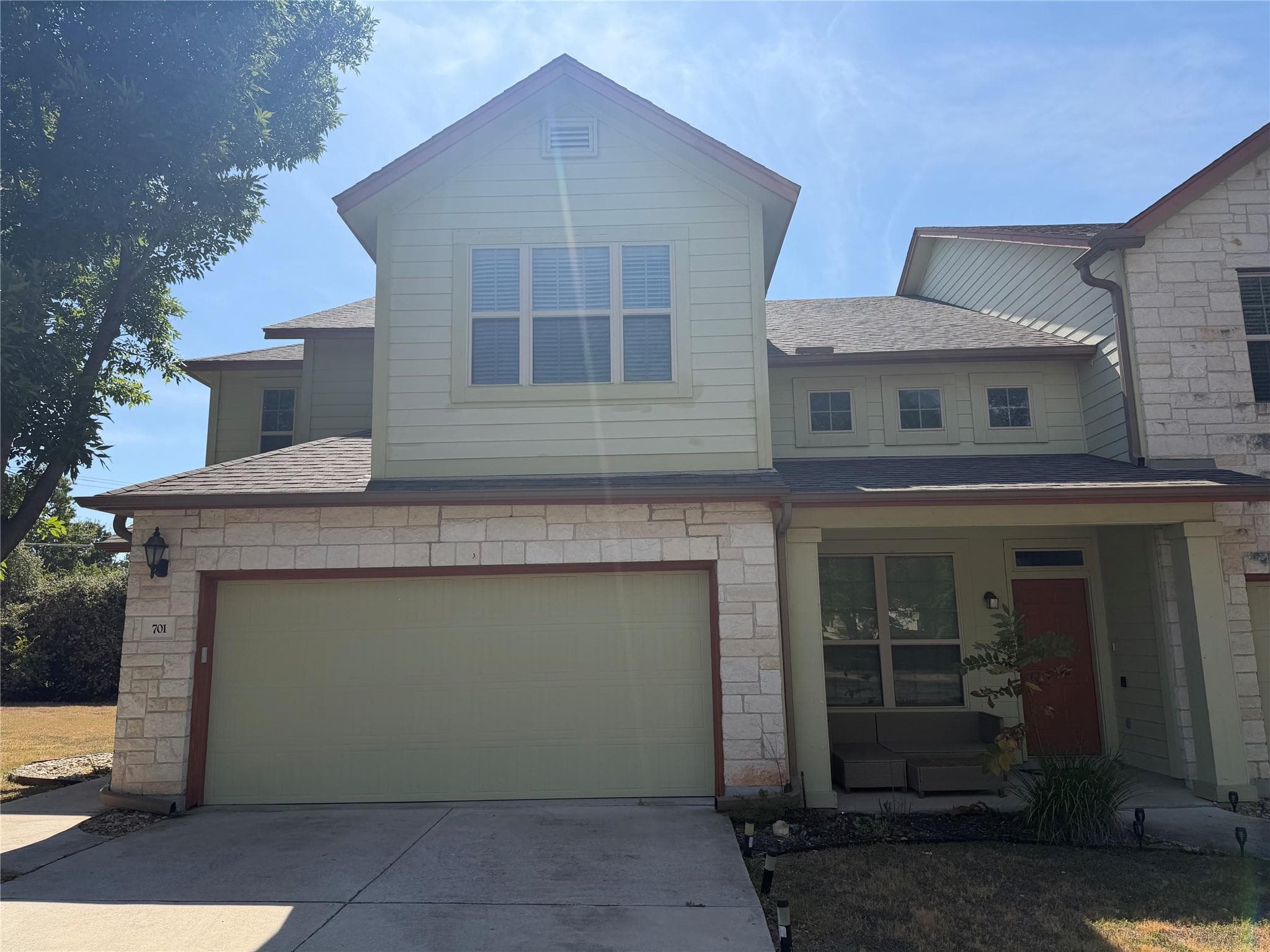 2410 Great Oaks Dr #701
