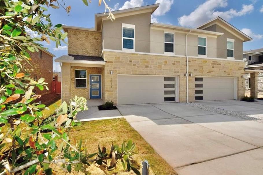 1016 Winnsboro Loop