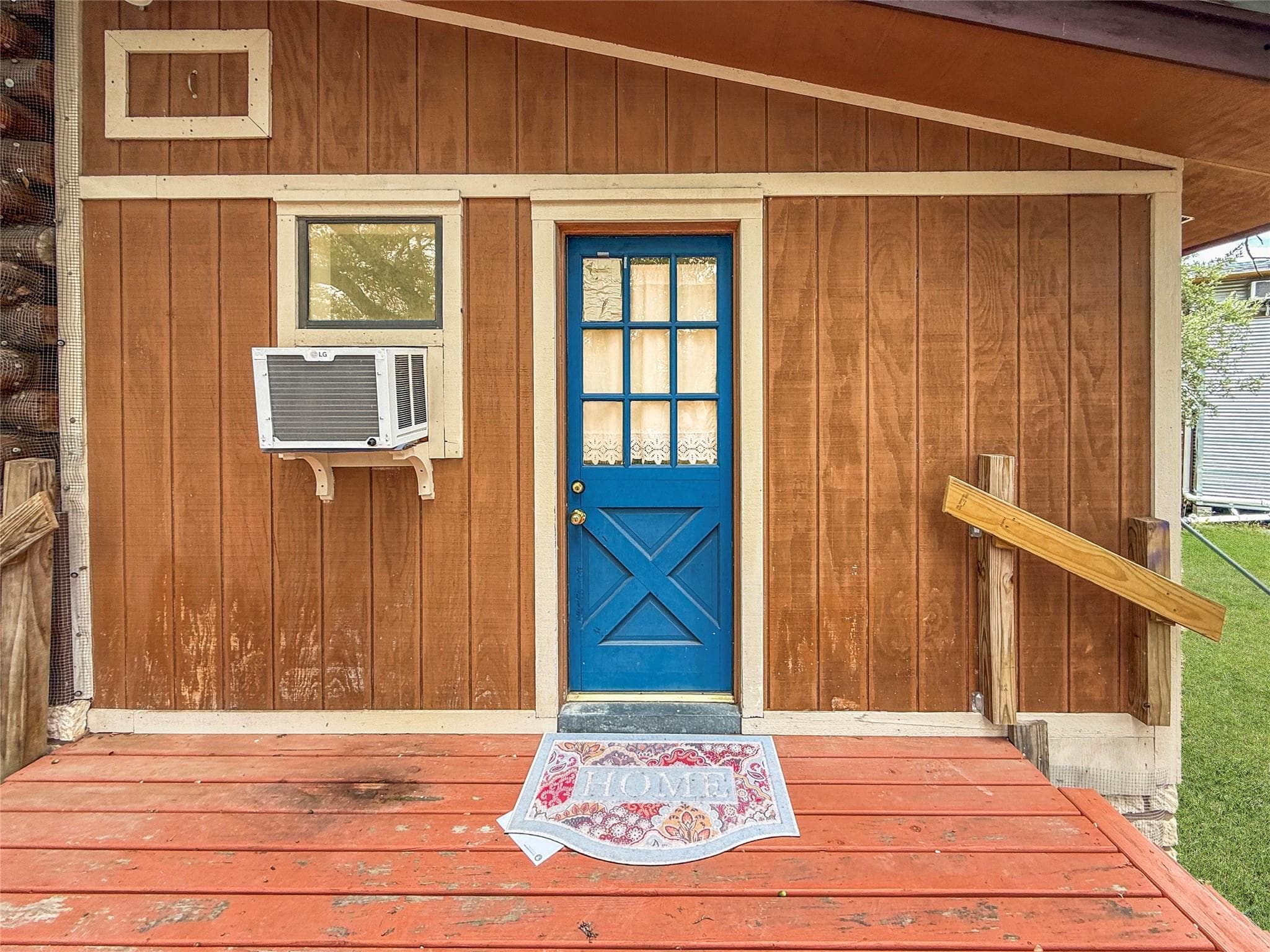 15211 Fitzhugh Rd #B - Back Cabin