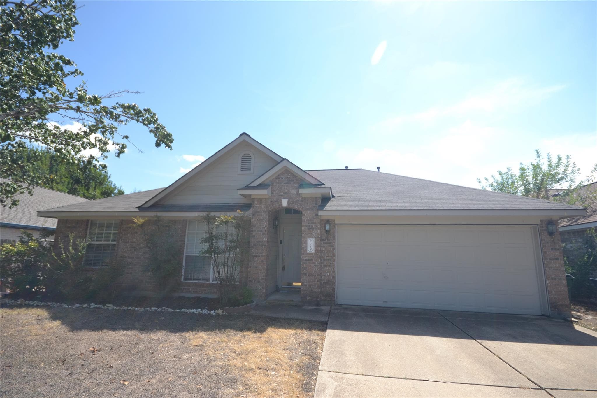 718 Meadow View Dr