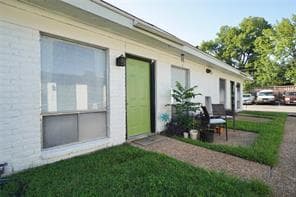 612 W 51st St #102