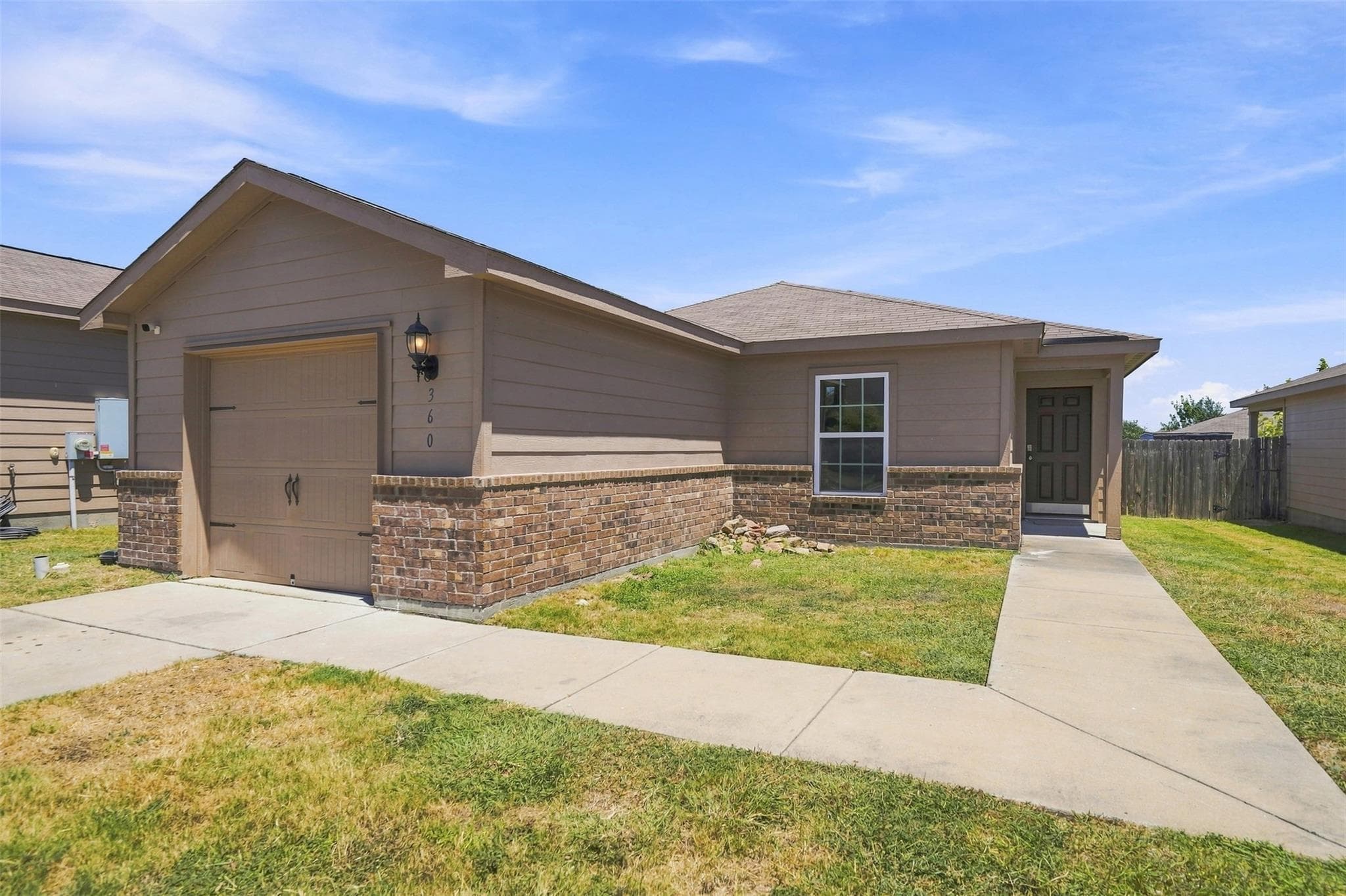 360 Farmer Ln