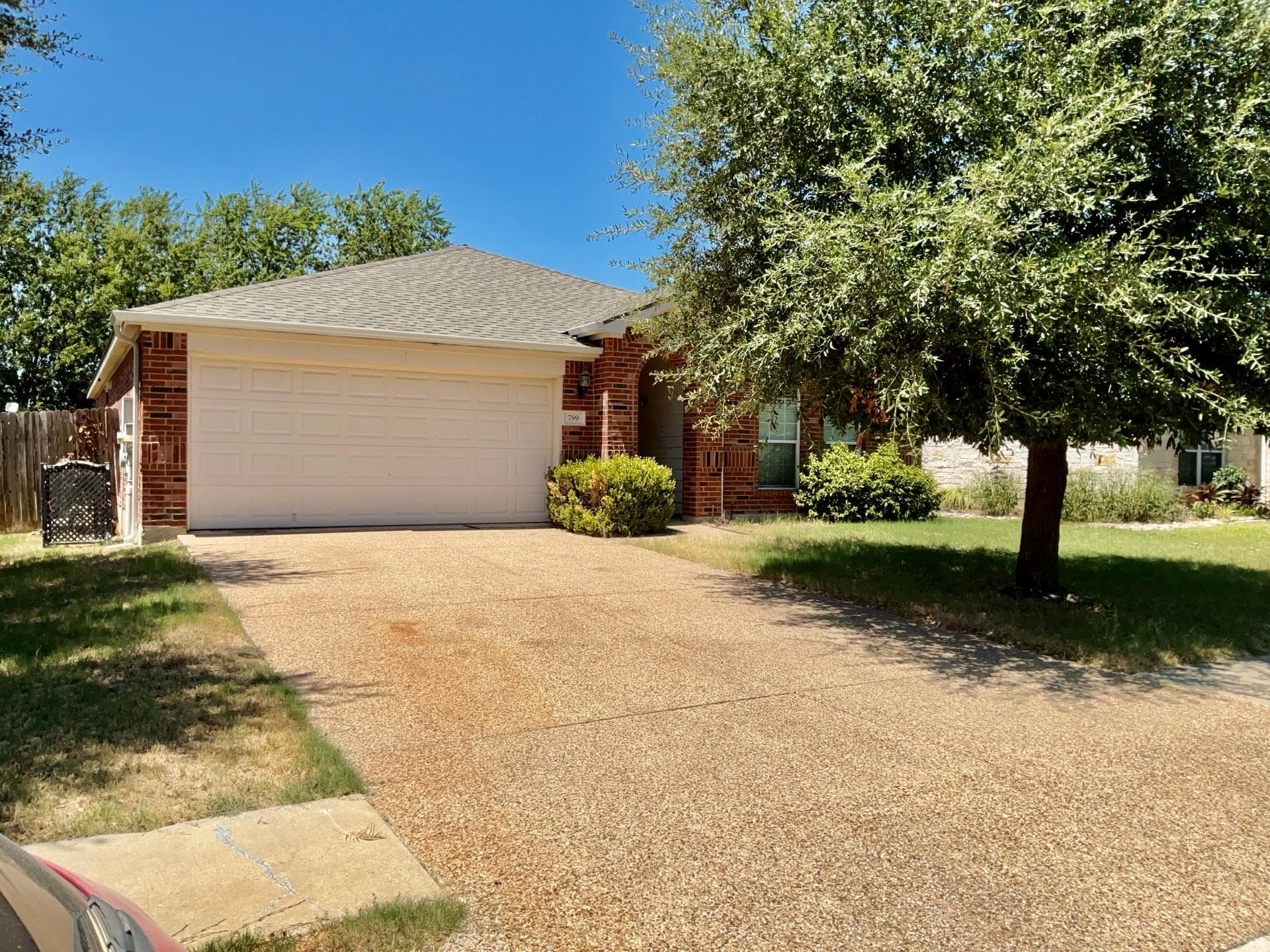 789 Kingfisher Ln
