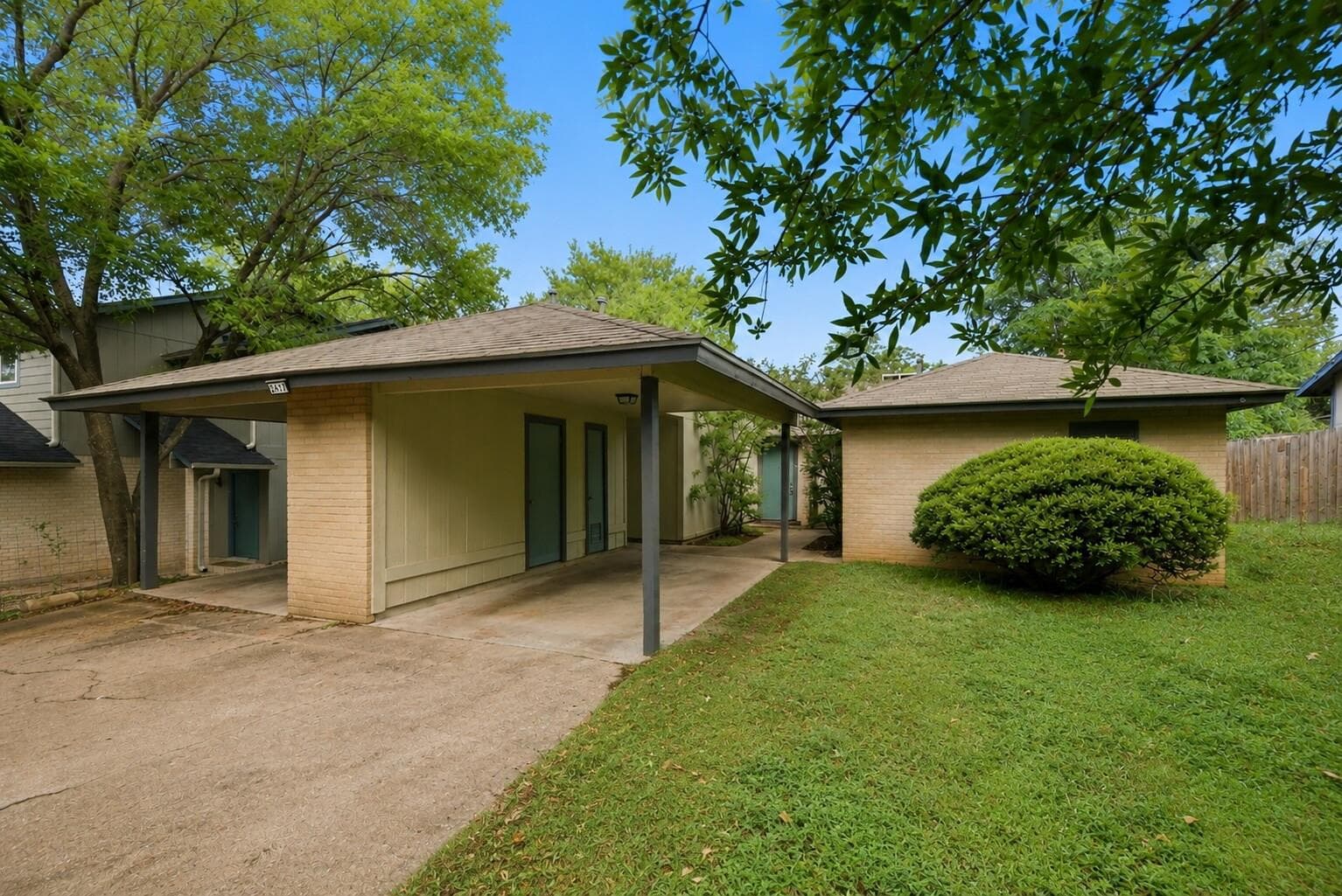 2412 Burleson Ct #B