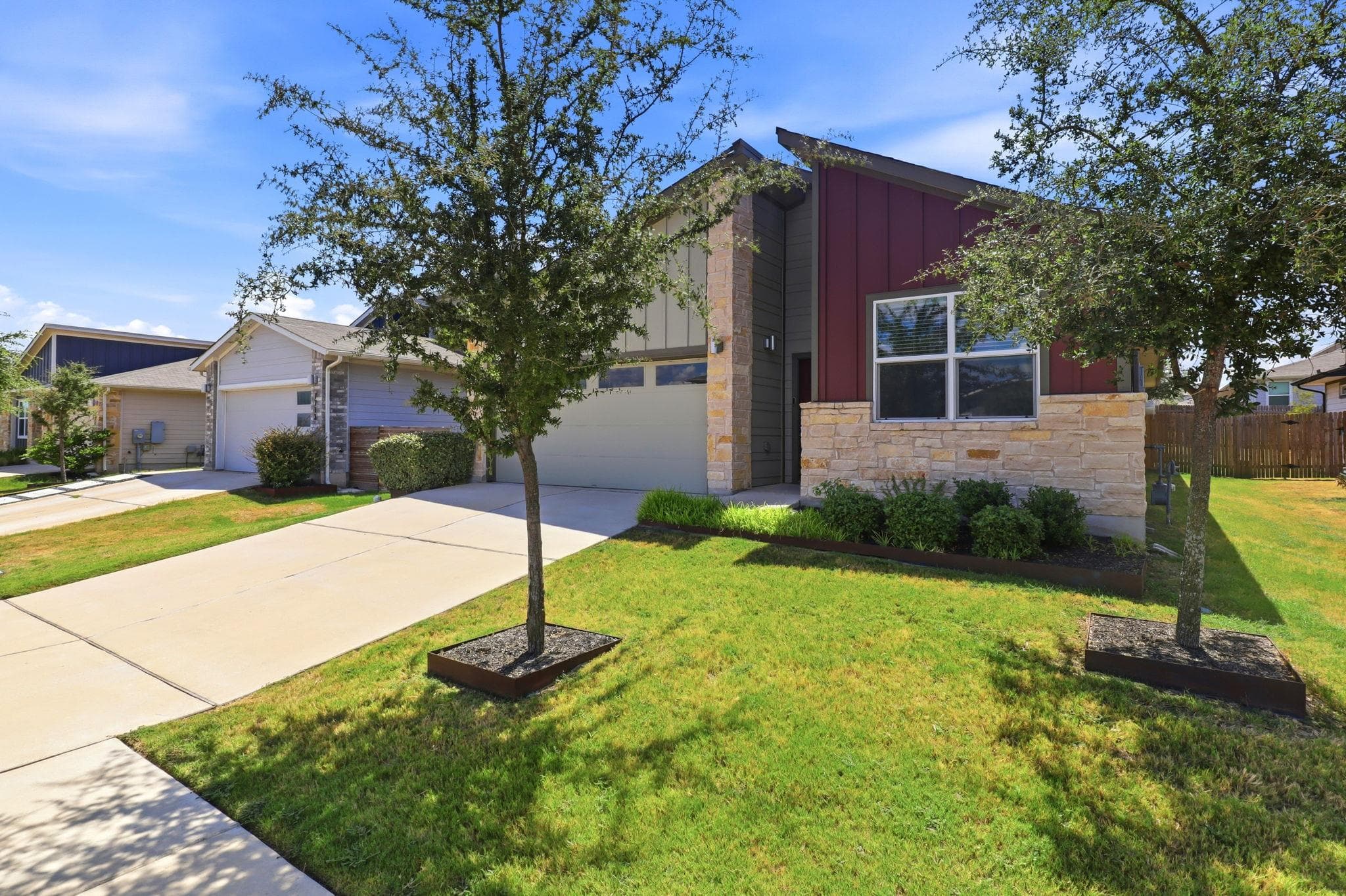 7709 Linnie Ln