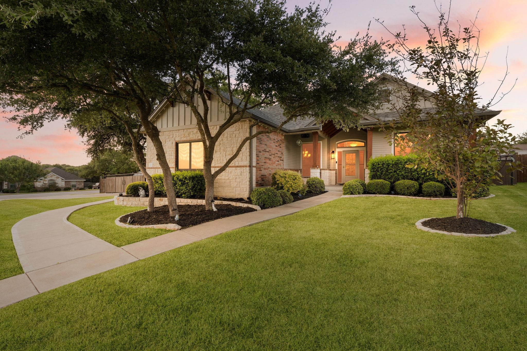 123 Archstone Loop