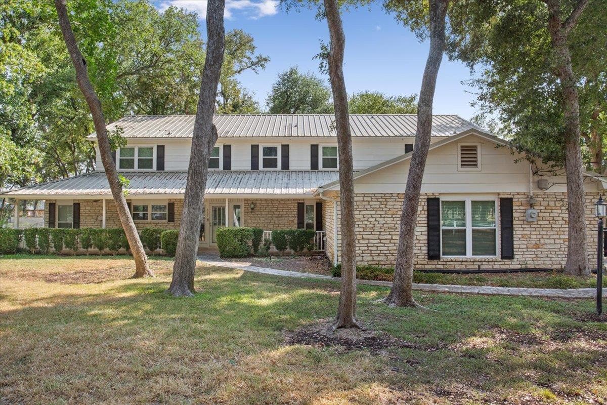 5707 Windcliff Dr