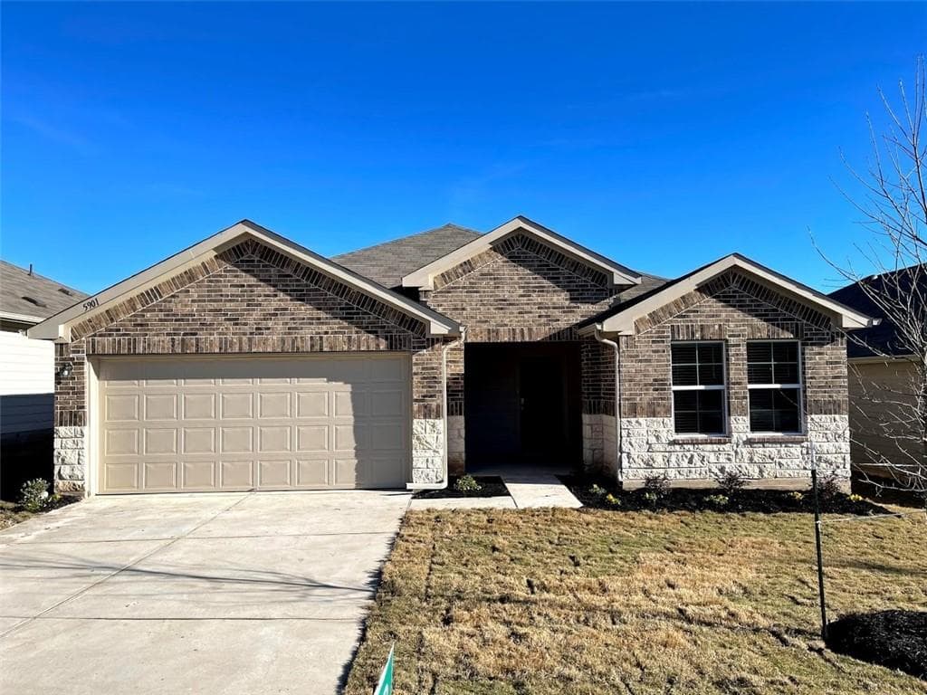 5901 Xene Dr