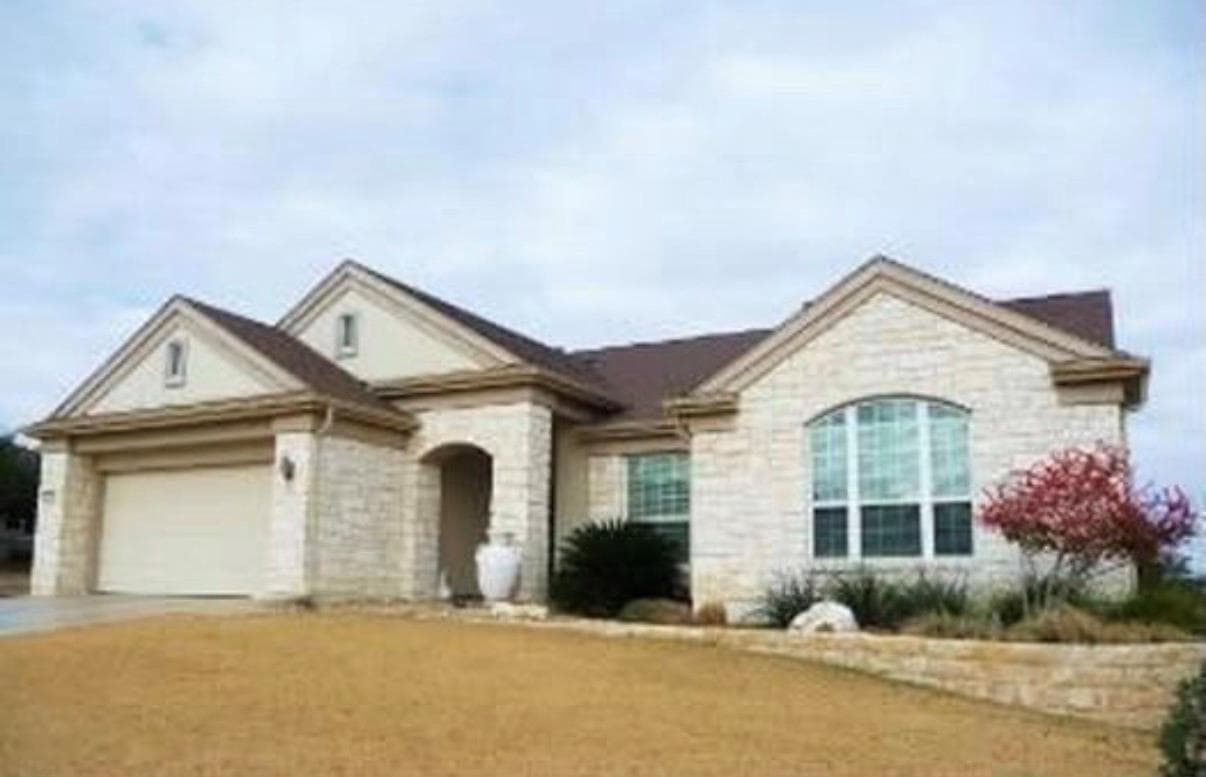 305 San Saba Dr