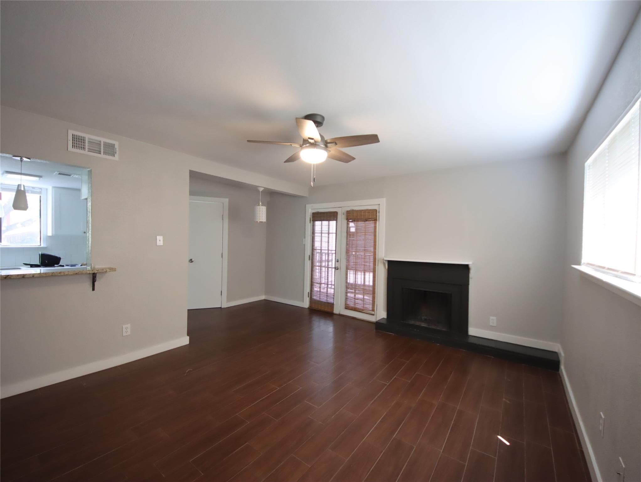 1600 West Ave #21
