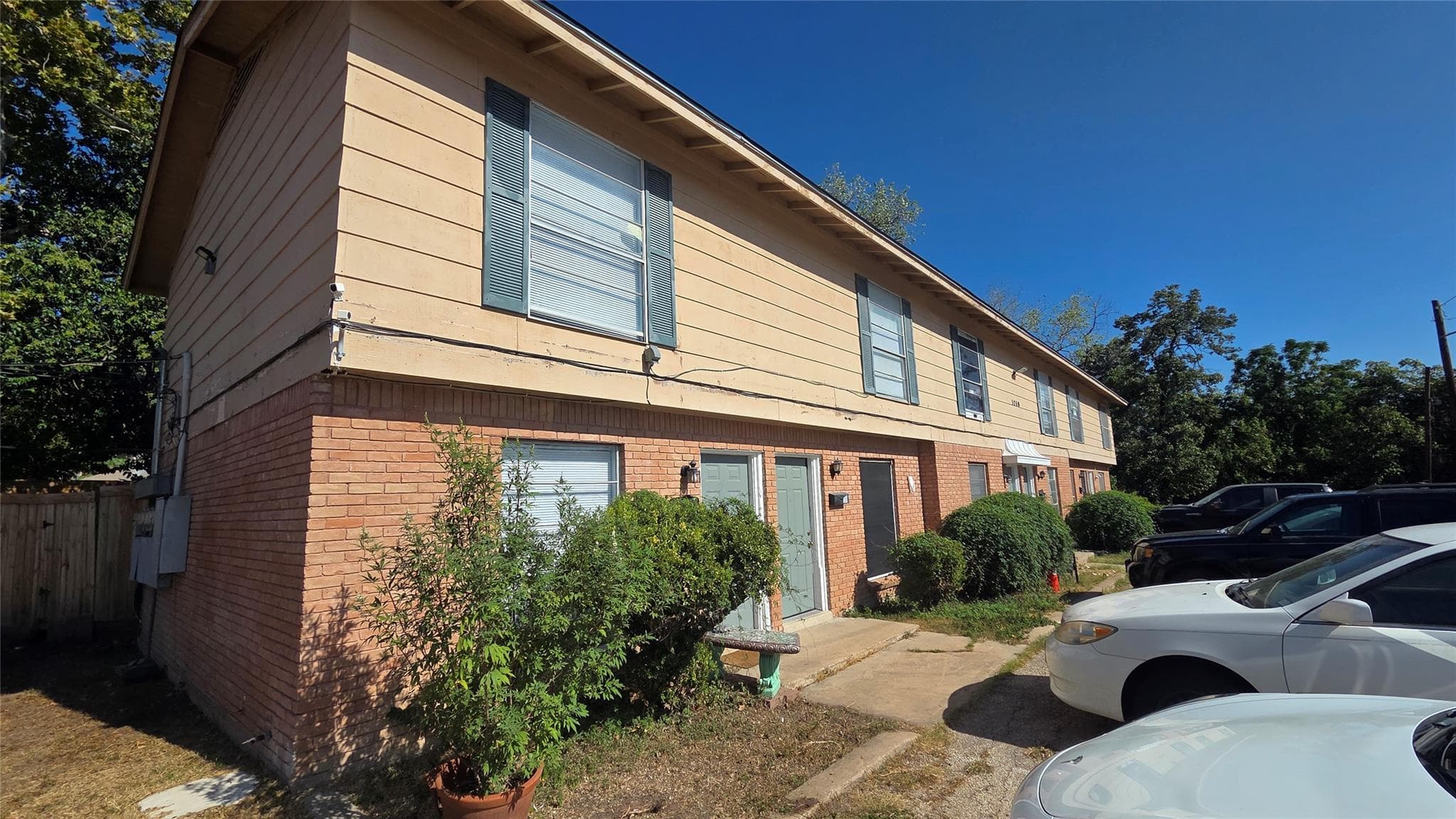5200 Lancaster Ct #A