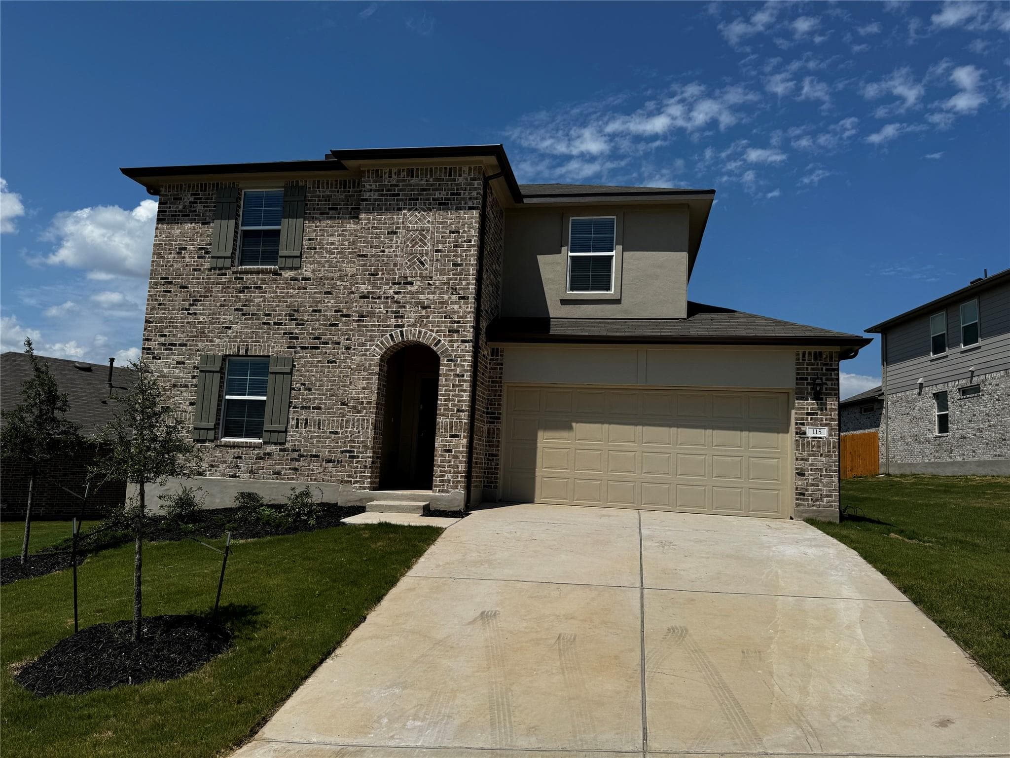 115 Bethpage Dr