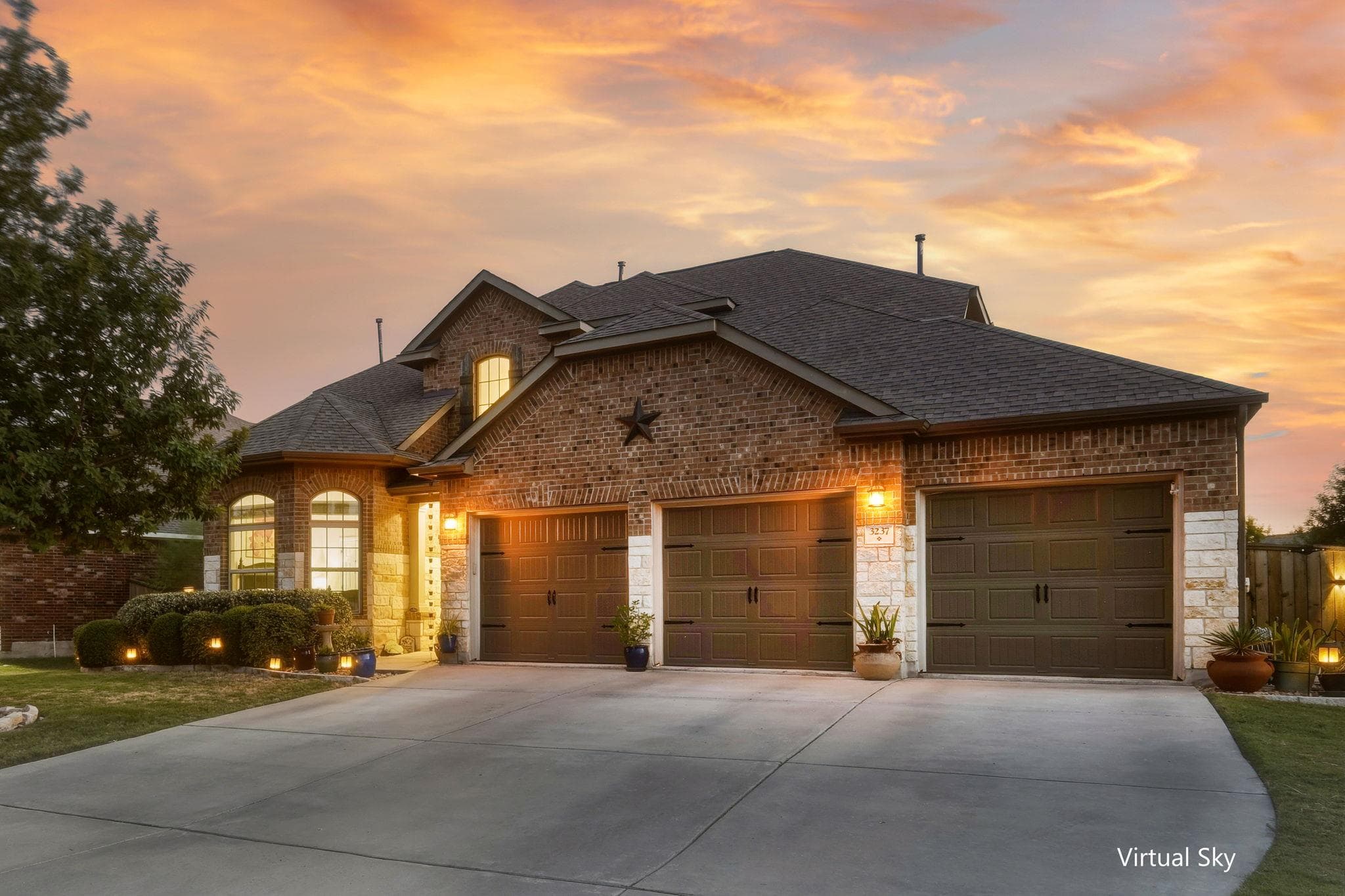 3237 Hidalgo Loop