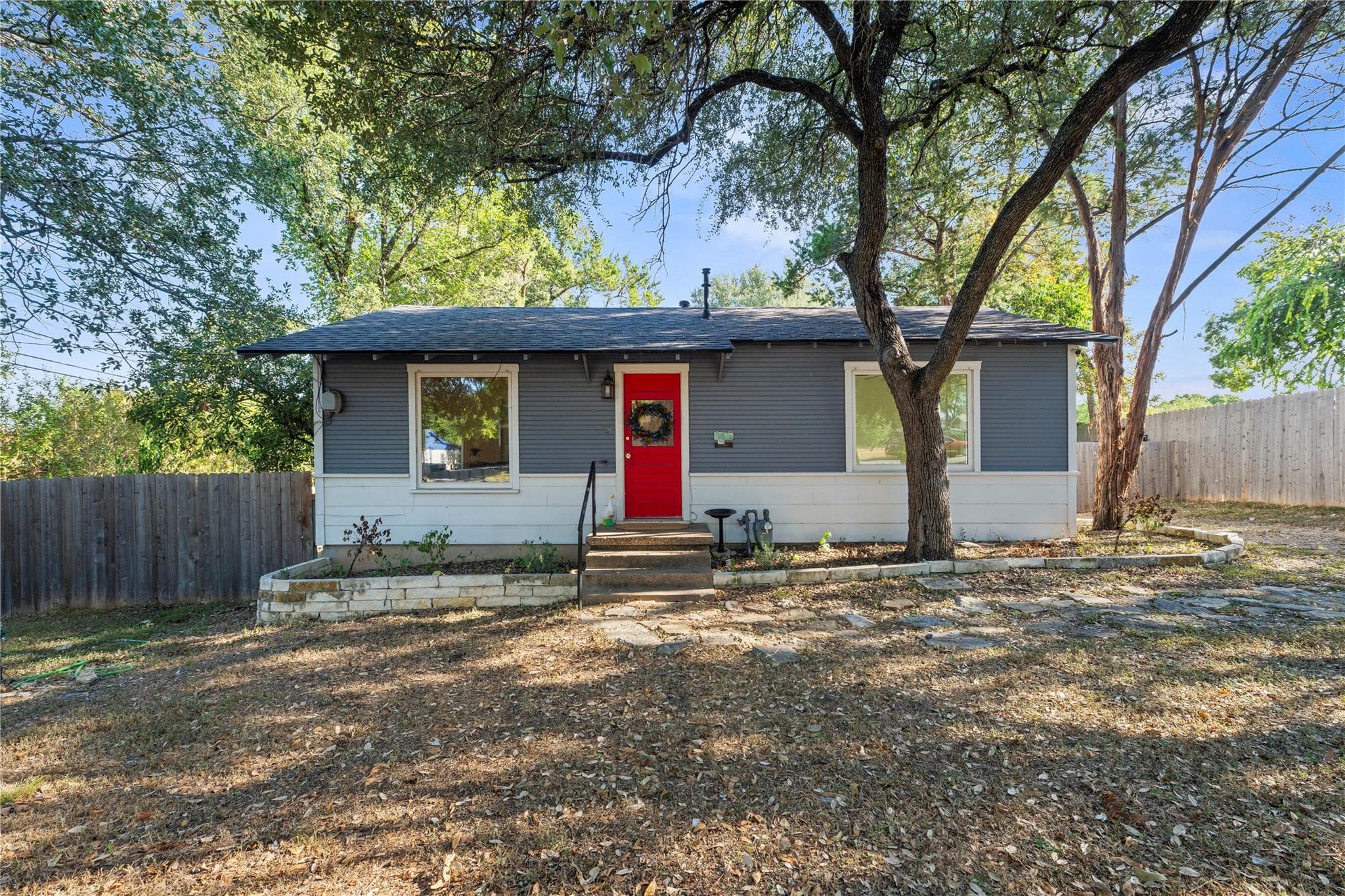 140 E 15th Ave