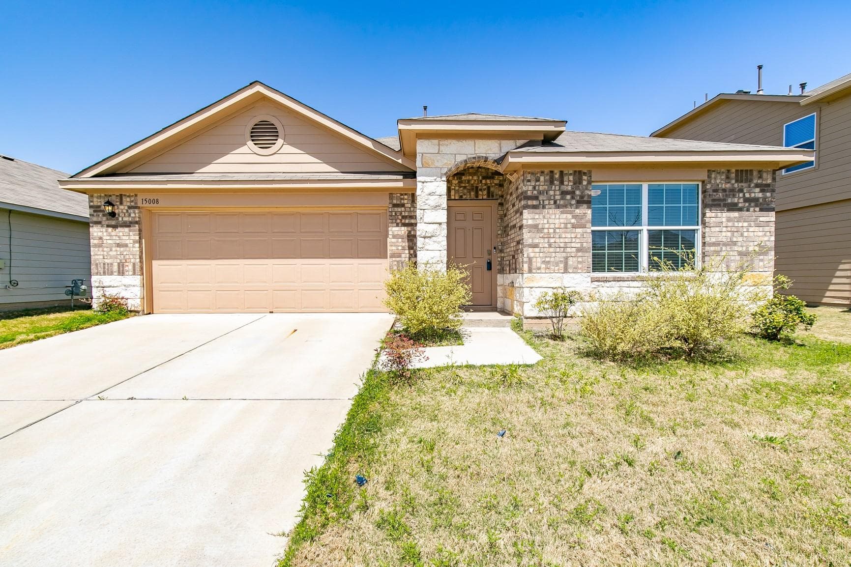 15008 Custis Ln