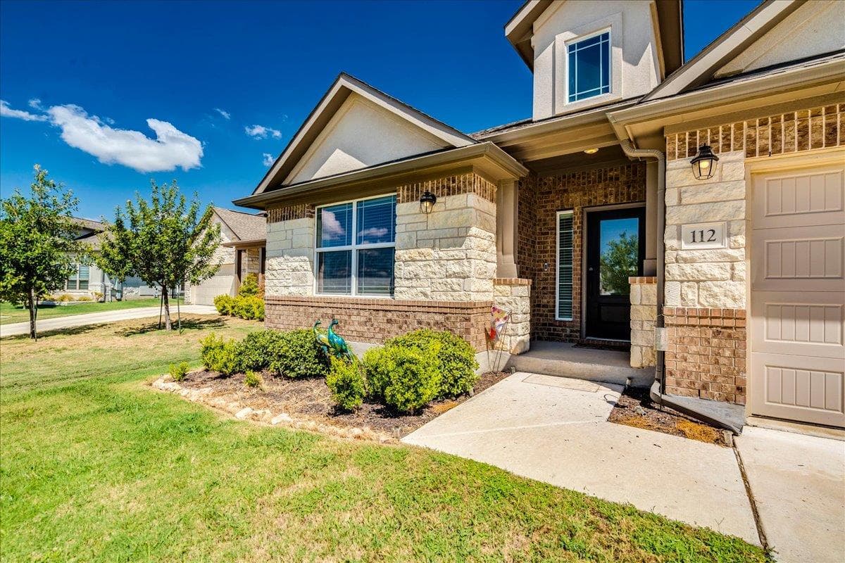 112 Ray Ct
