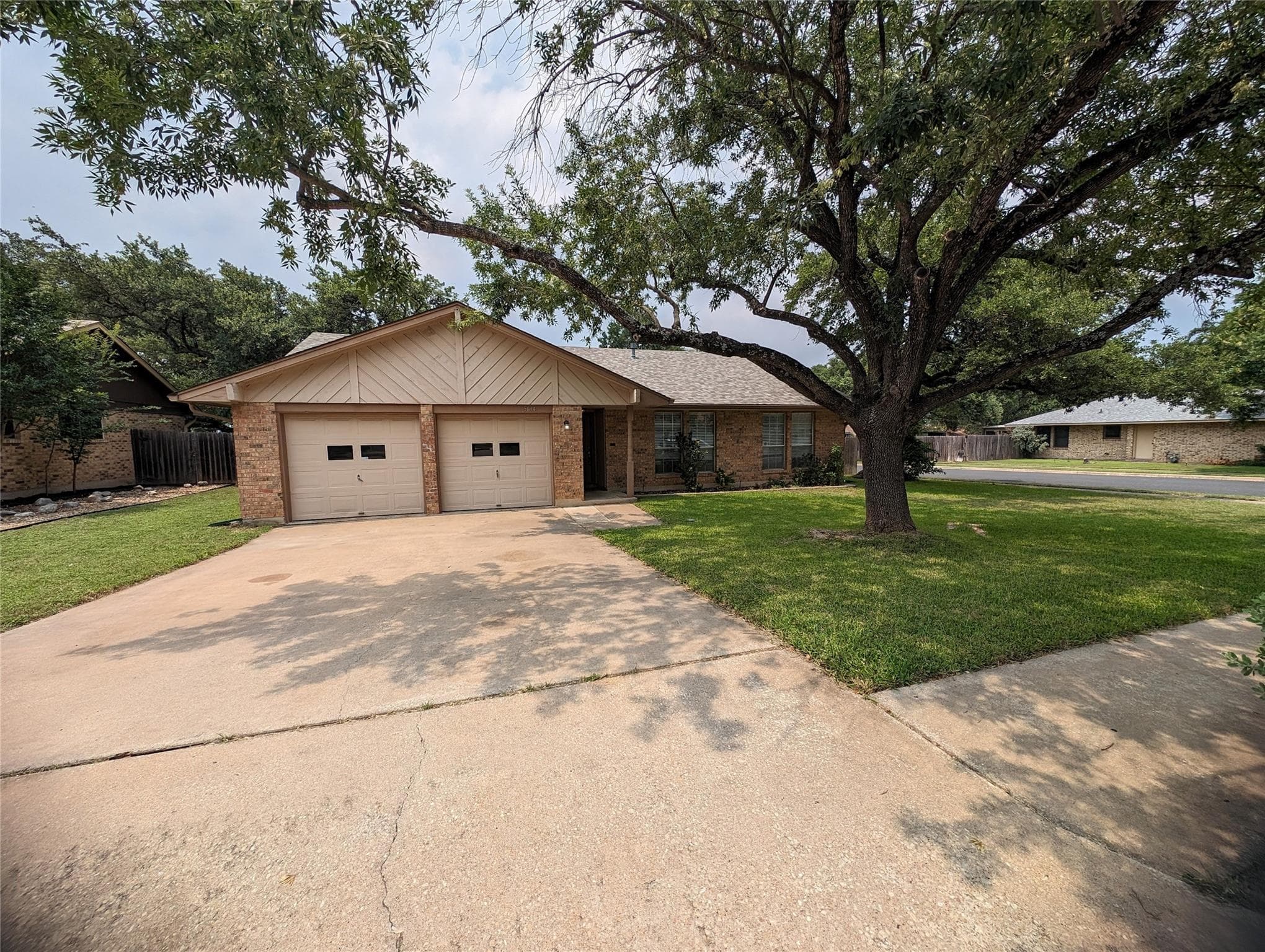 5614 Wagon Train Rd