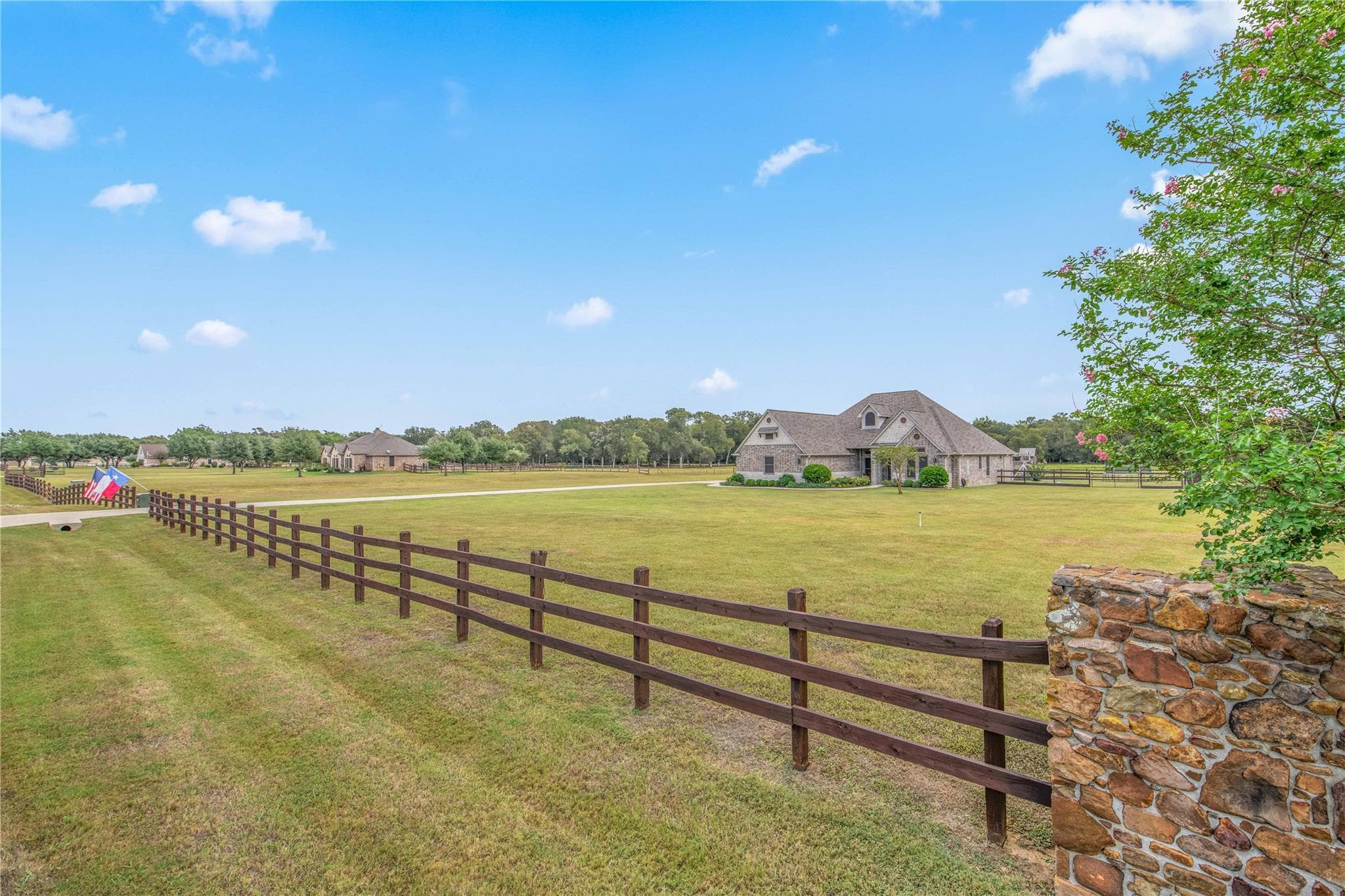 9600 Shadow Creek Trl