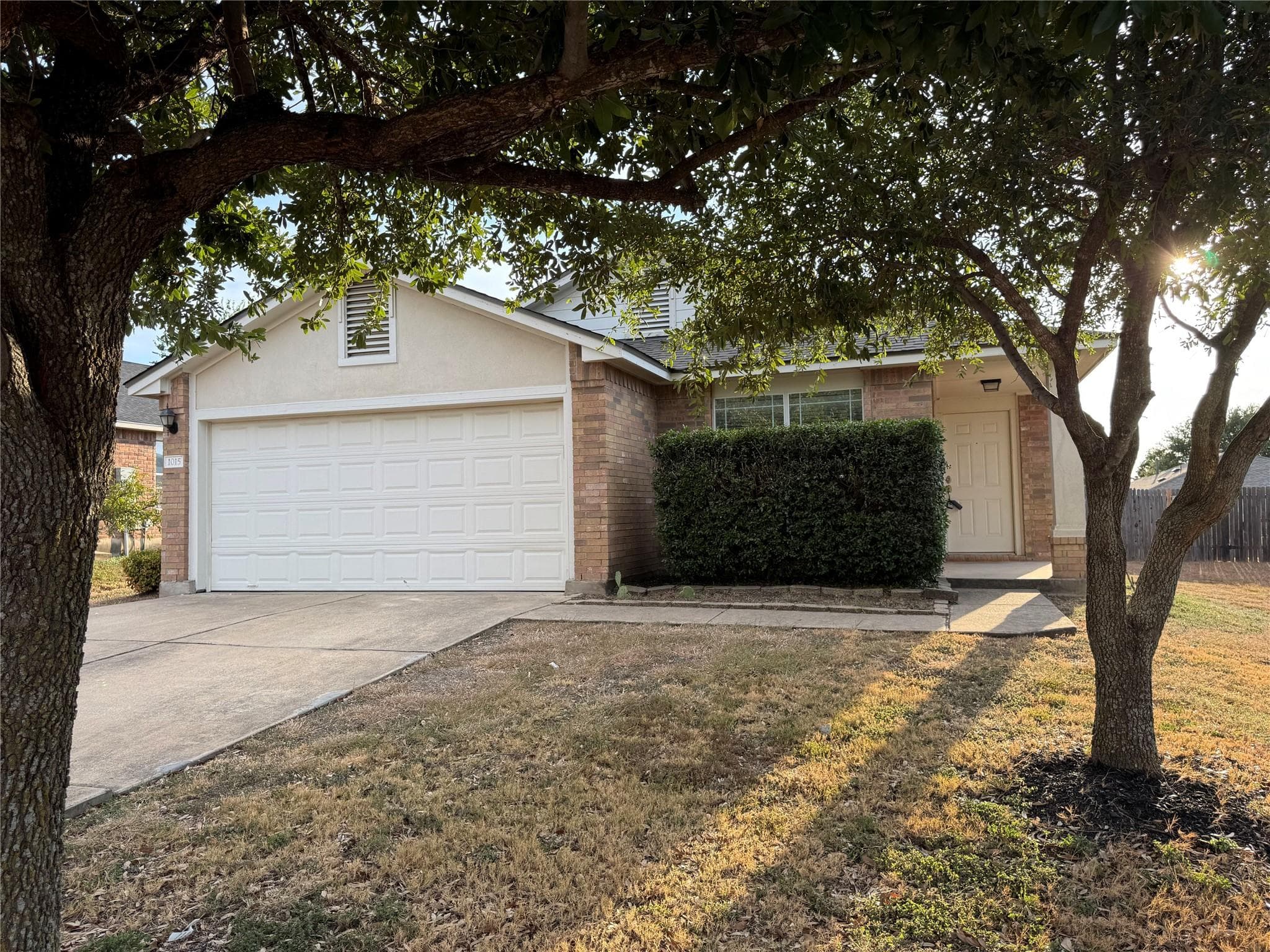 1015 Remington Dr