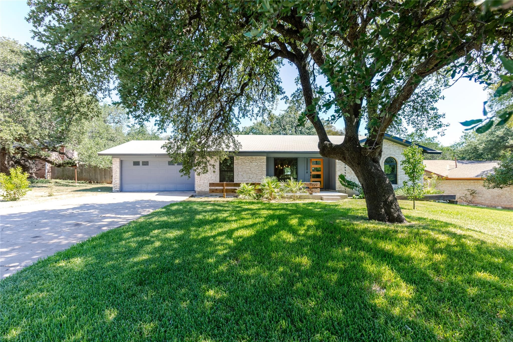 1300 Old Cedar Ln
