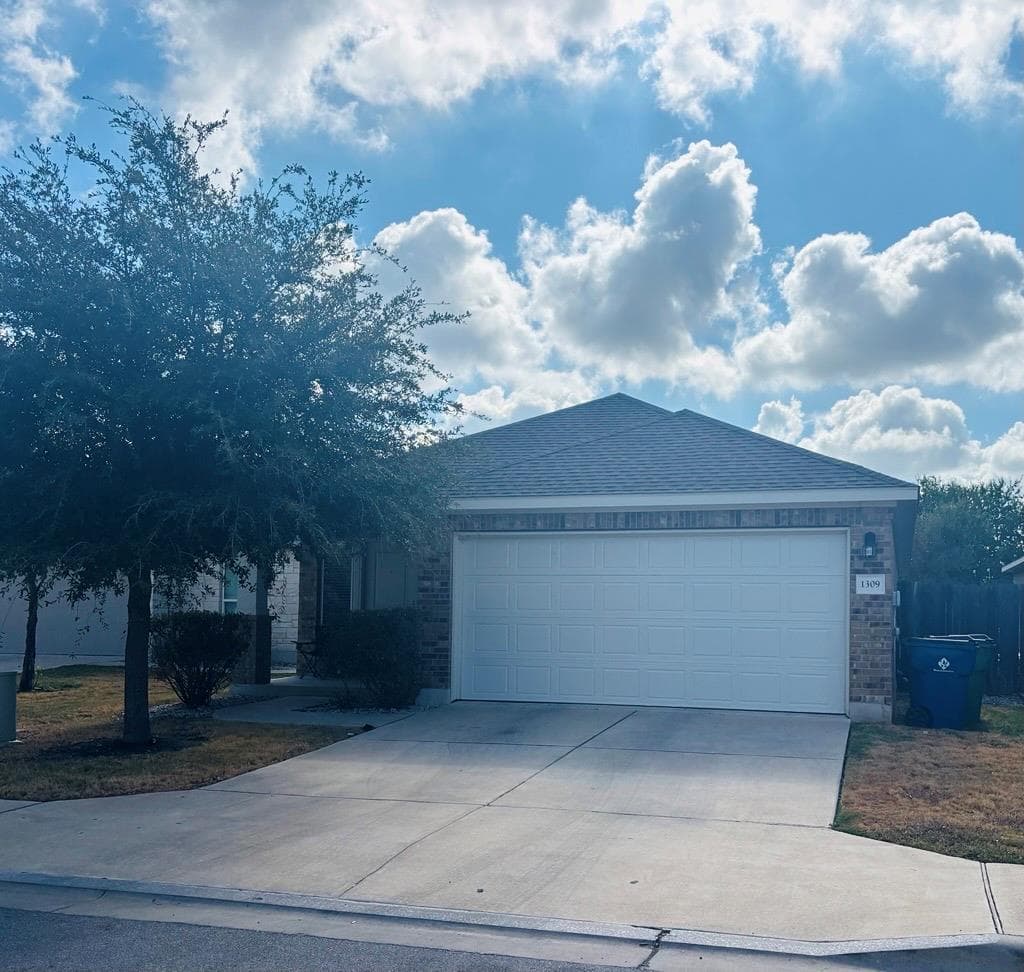 1309 Henry David Dr
