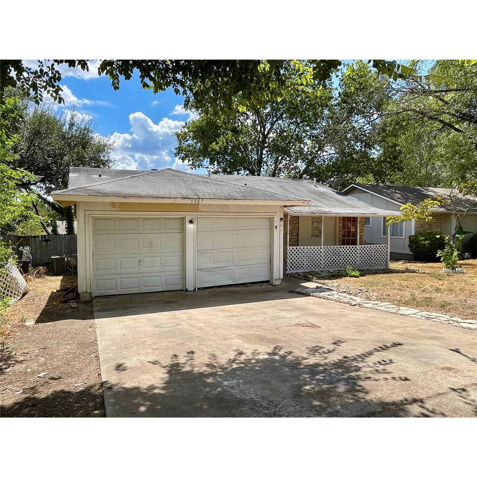 5507 Fence Row