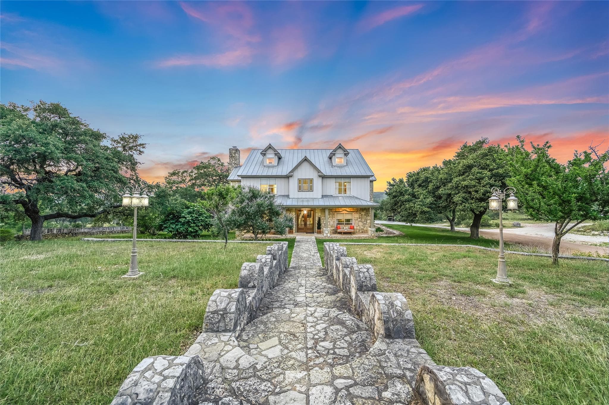 1174 ROYAL EAGLE Dr