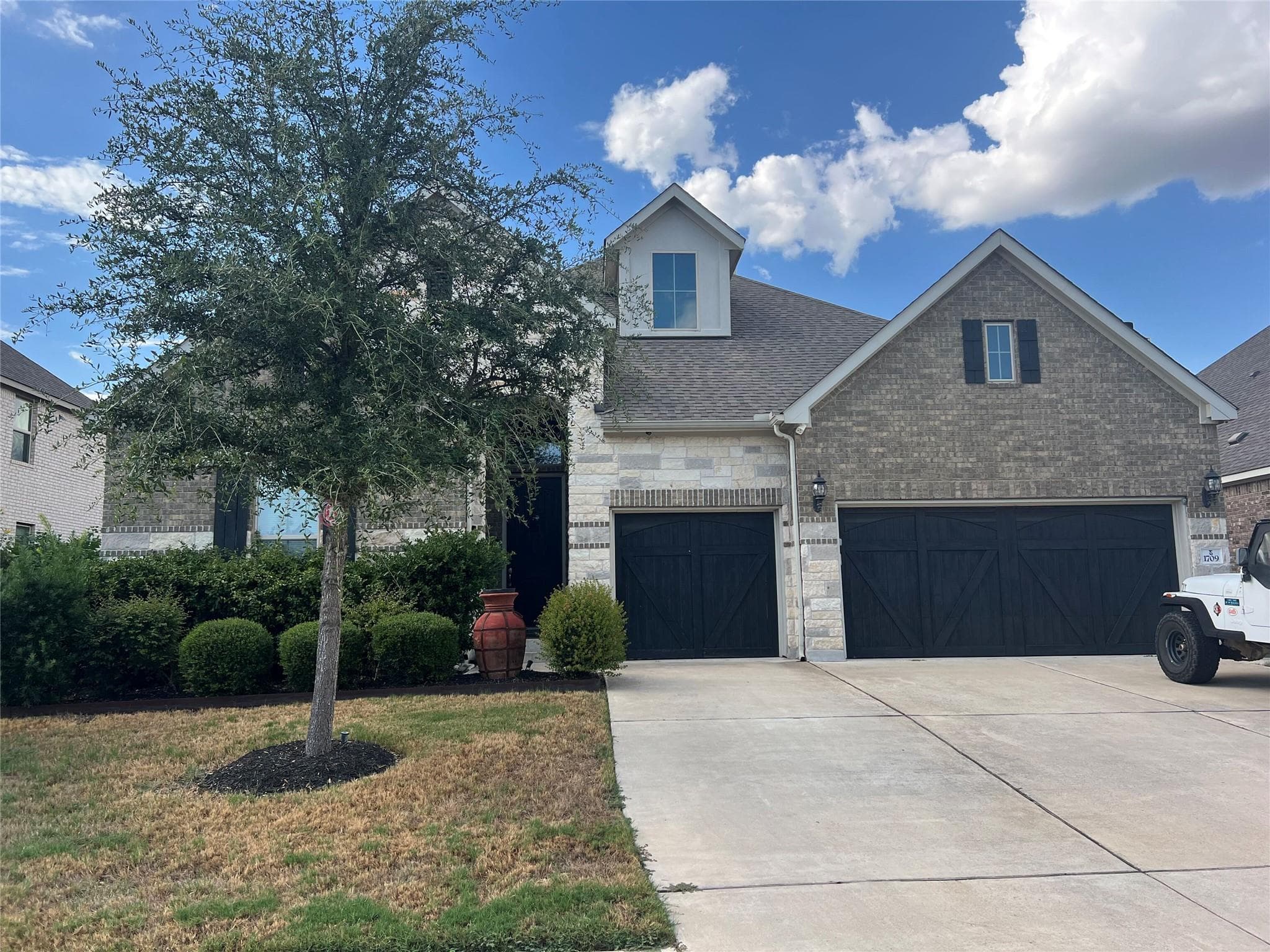 1709 Hollowback Dr