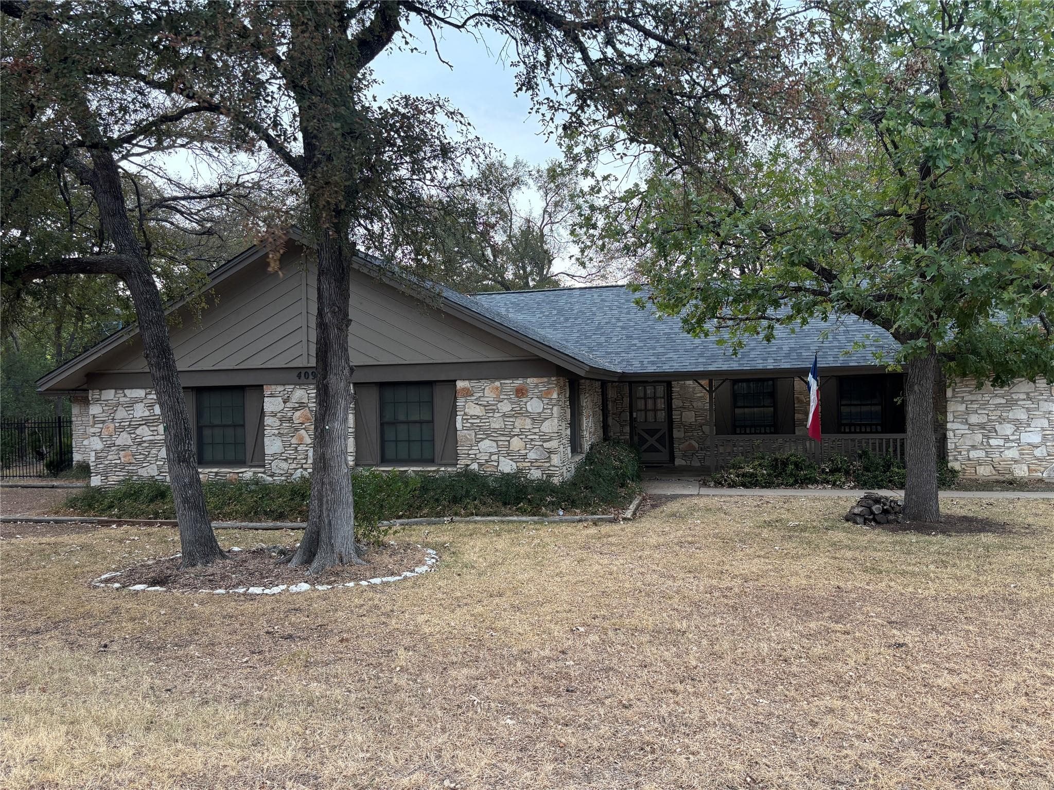 409 Sinuso Dr