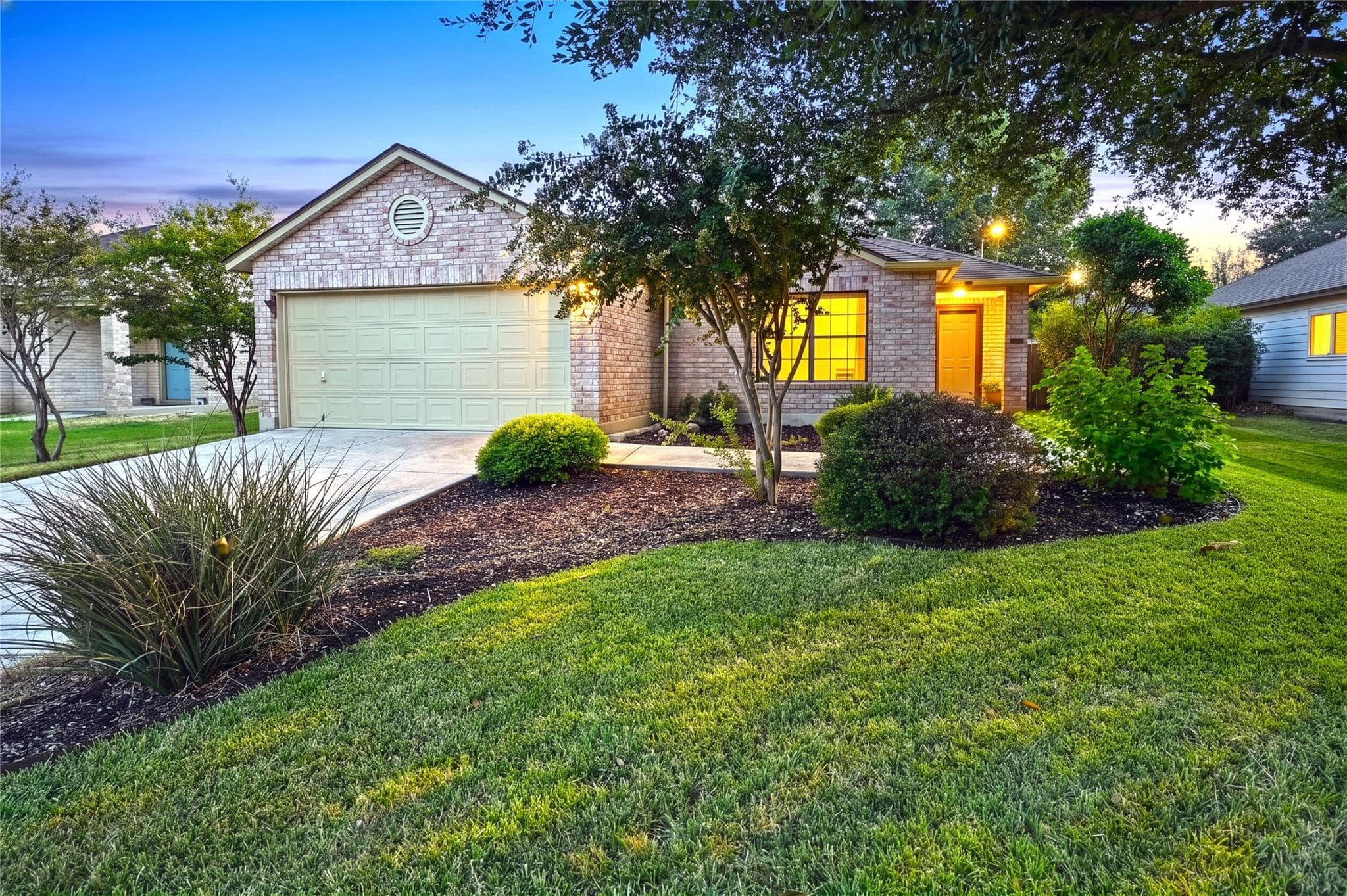 762 PINEHURST DR Dr