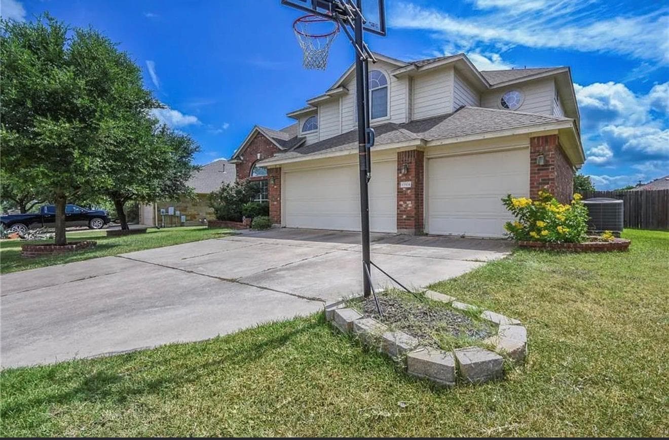 15504 Staked Plains Loop