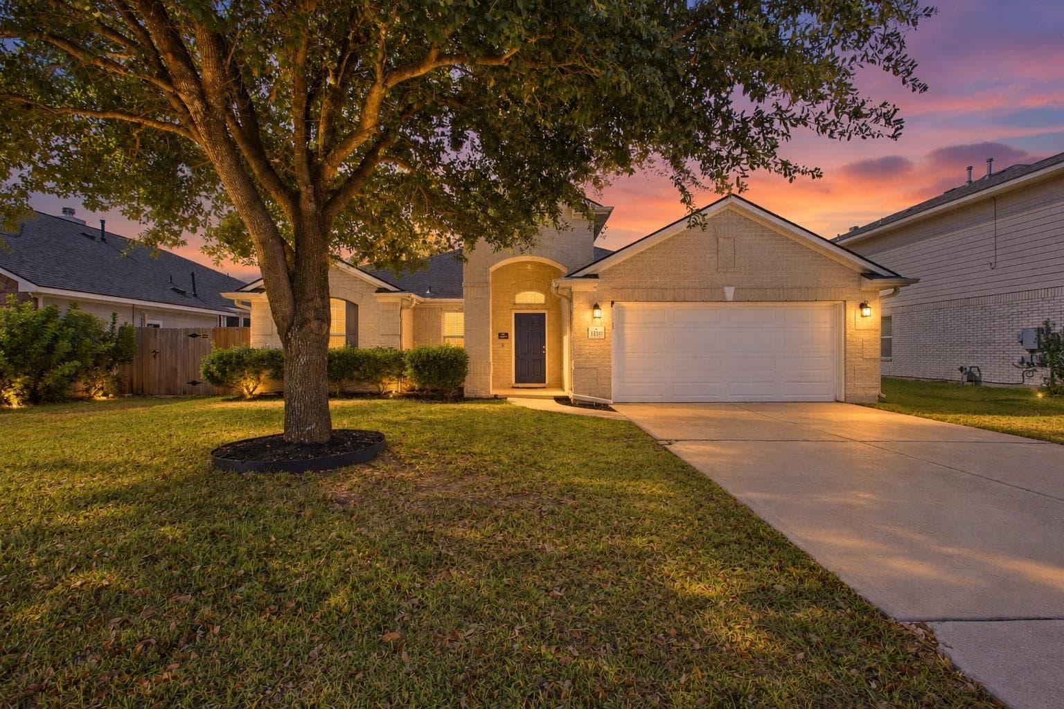1207 Utopia Ln