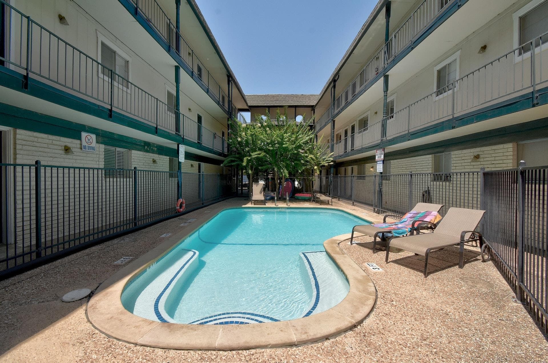 1725 Toomey Rd #205