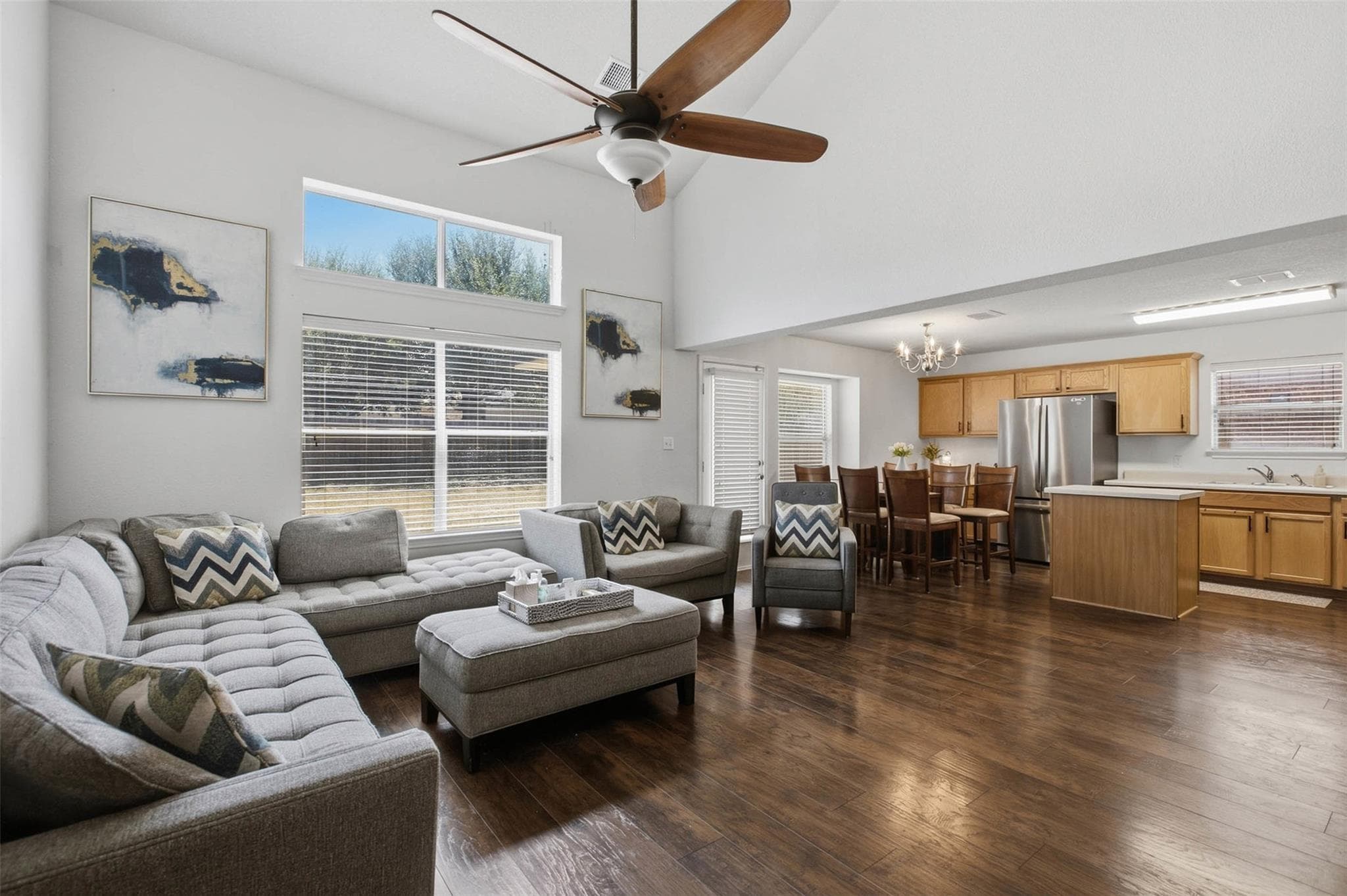 912 Sweet Leaf Ln