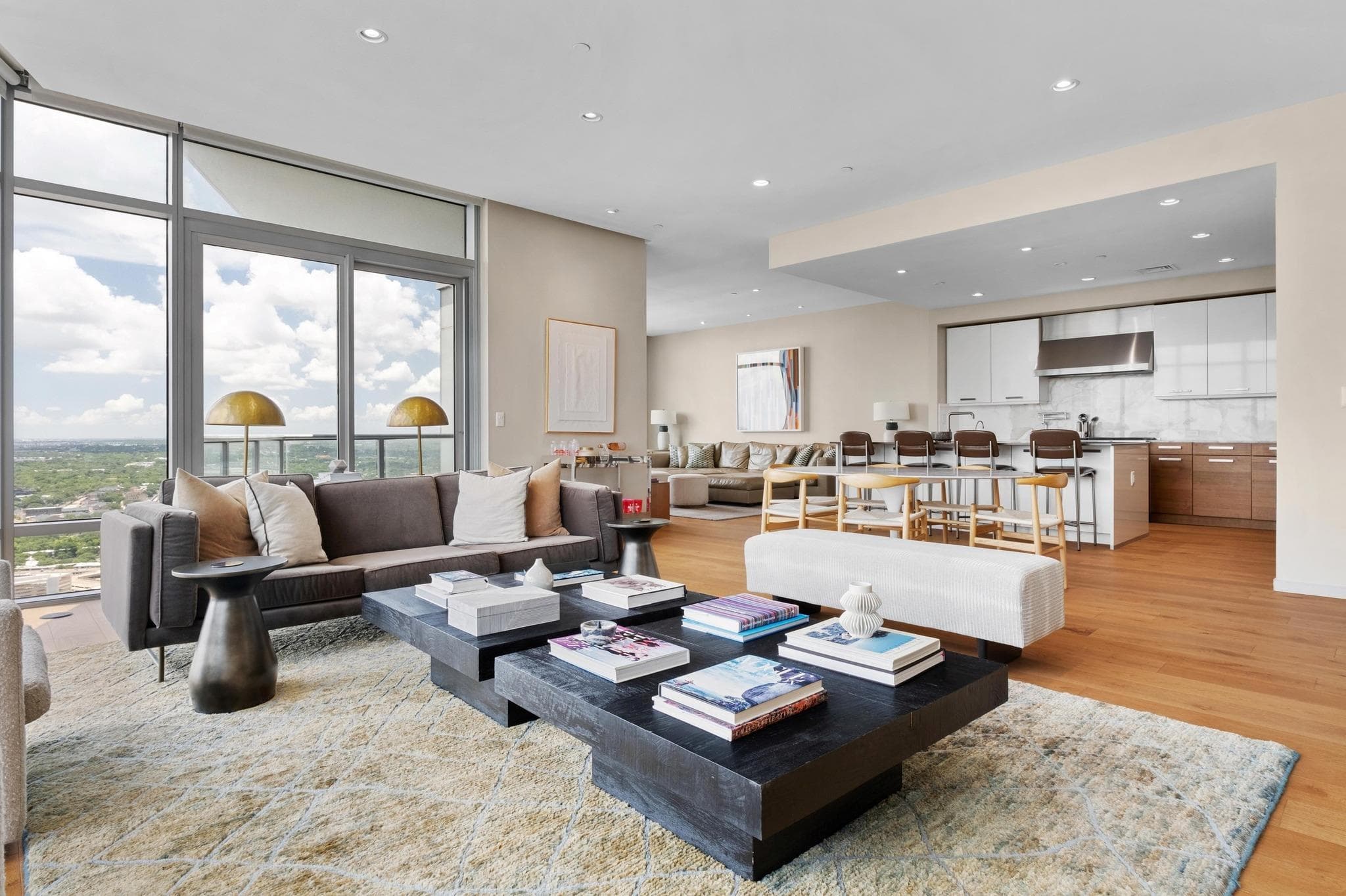 200 Congress Ave #37H