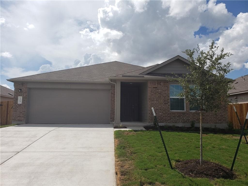 109 Red Buckeye St