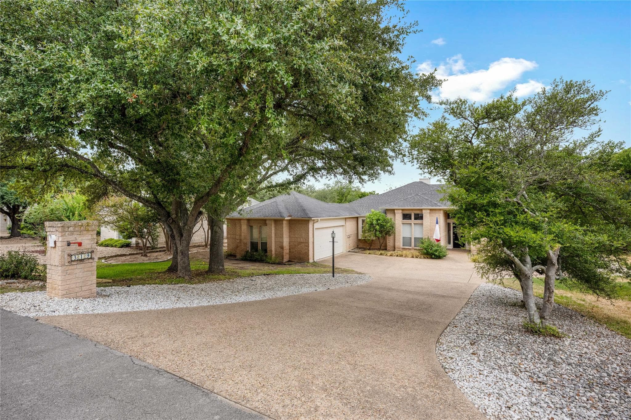 319 Copperleaf Rd
