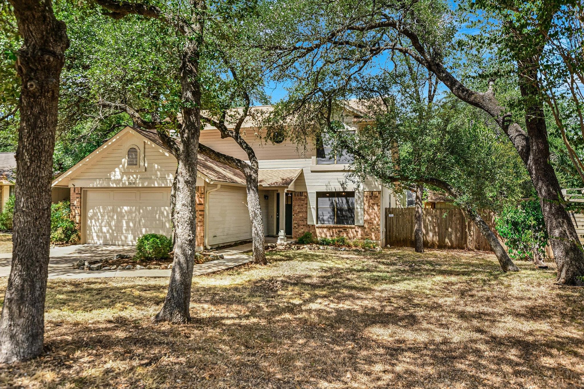 7010 Riverton Dr