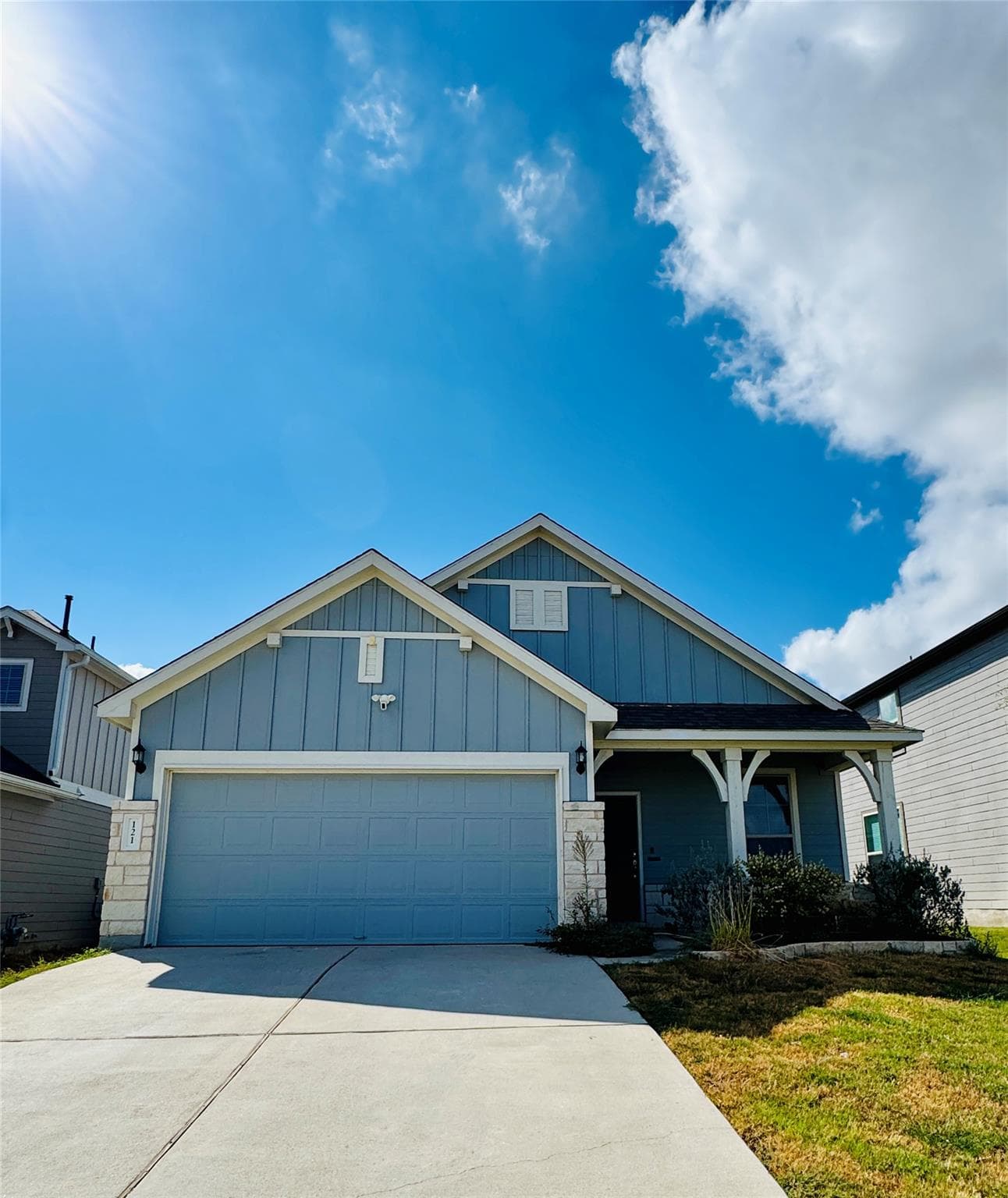 121 English Oak St